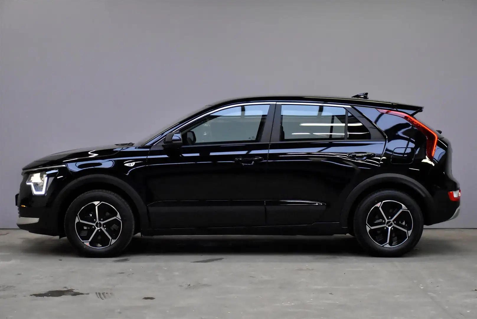 Kia Niro 1.6 GDi Hybrid 138pk DCT6 ComfortLine MY26 STAAT I Zwart - 2