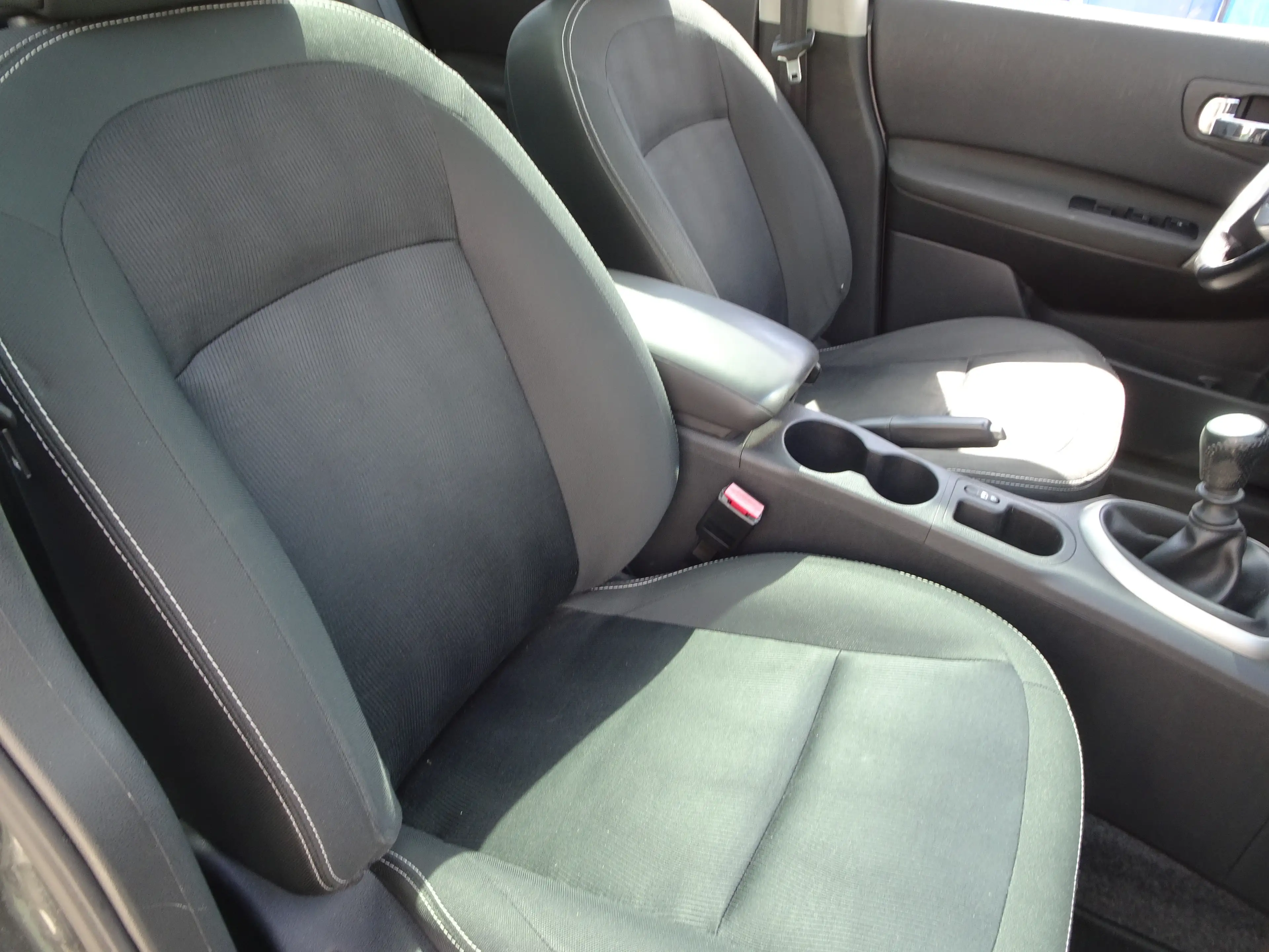 Nissan Qashqai Acenta-1 hand-SHG-96kw-1,6L-Tempo-Panorama-Klimaaut-top 1A-12 Mona-Garantie-USW. — photo 14