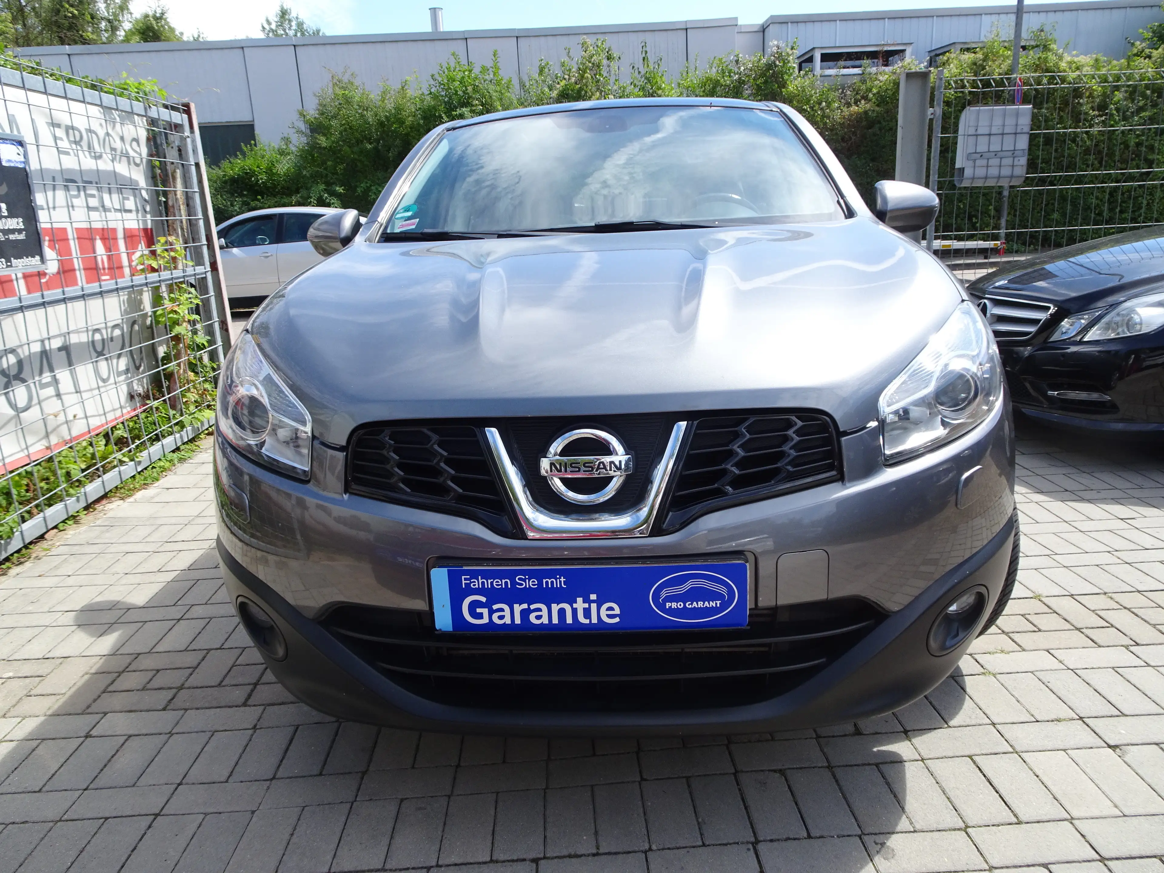 Nissan Qashqai Acenta-1 hand-SHG-96kw-1,6L-Tempo-Panorama-Klimaaut-top 1A-12 Mona-Garantie-USW. — photo 2