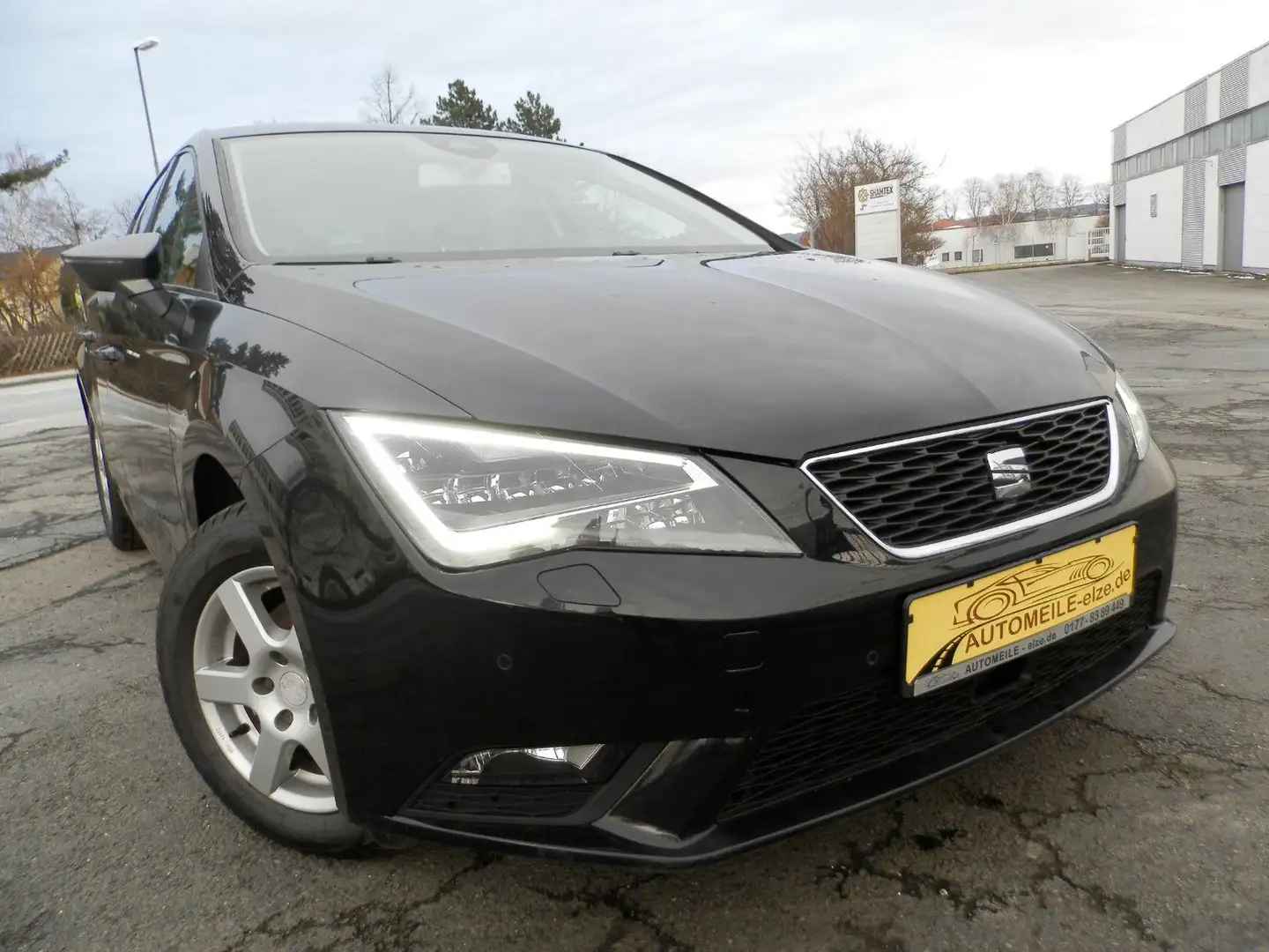 SEAT Leon Connect*Klima*TÜV*PDC*Sport Schwarz - 2