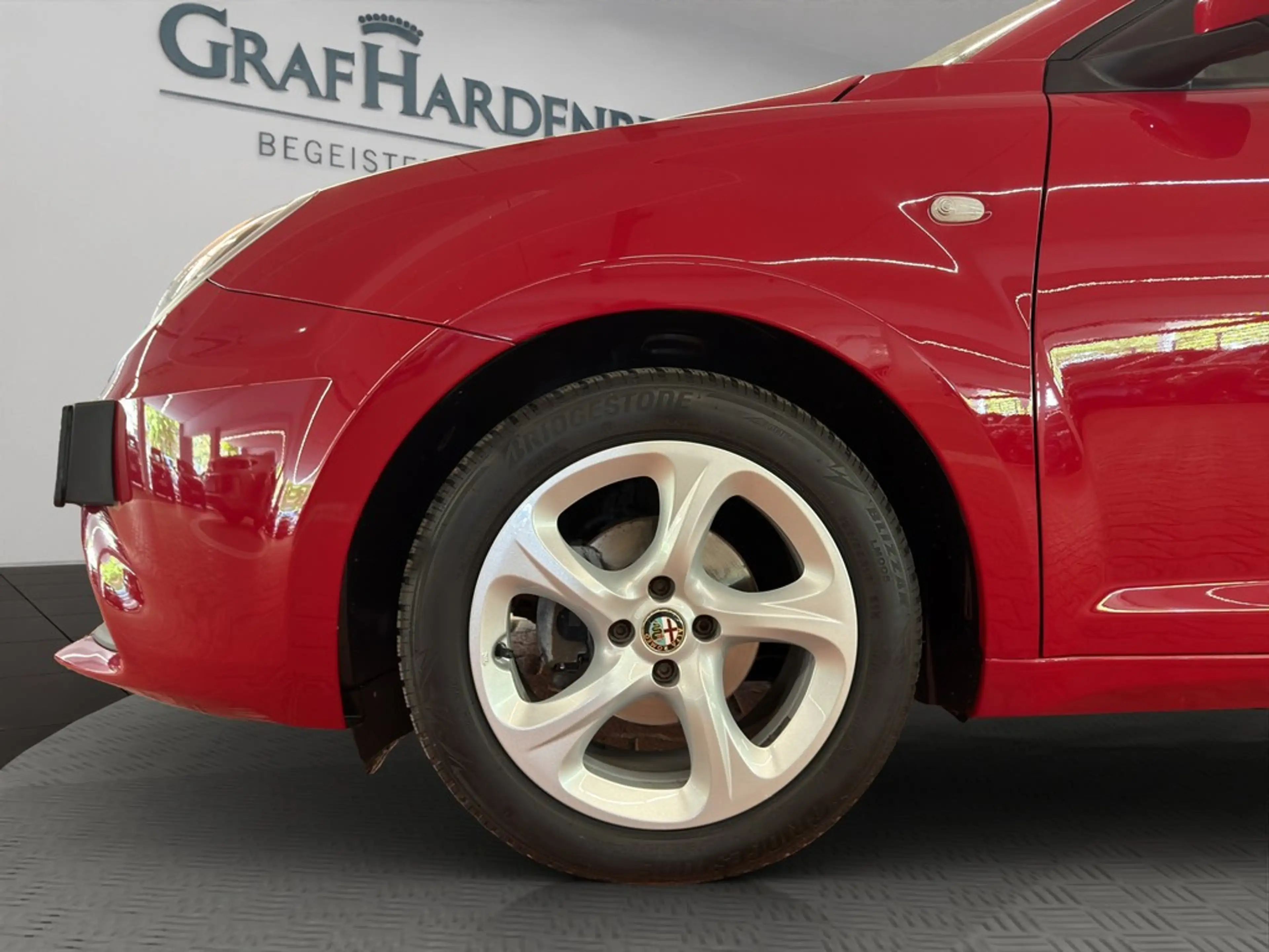 Alfa Romeo MiTo 1.4 PDC SzHzg Klima — photo 3