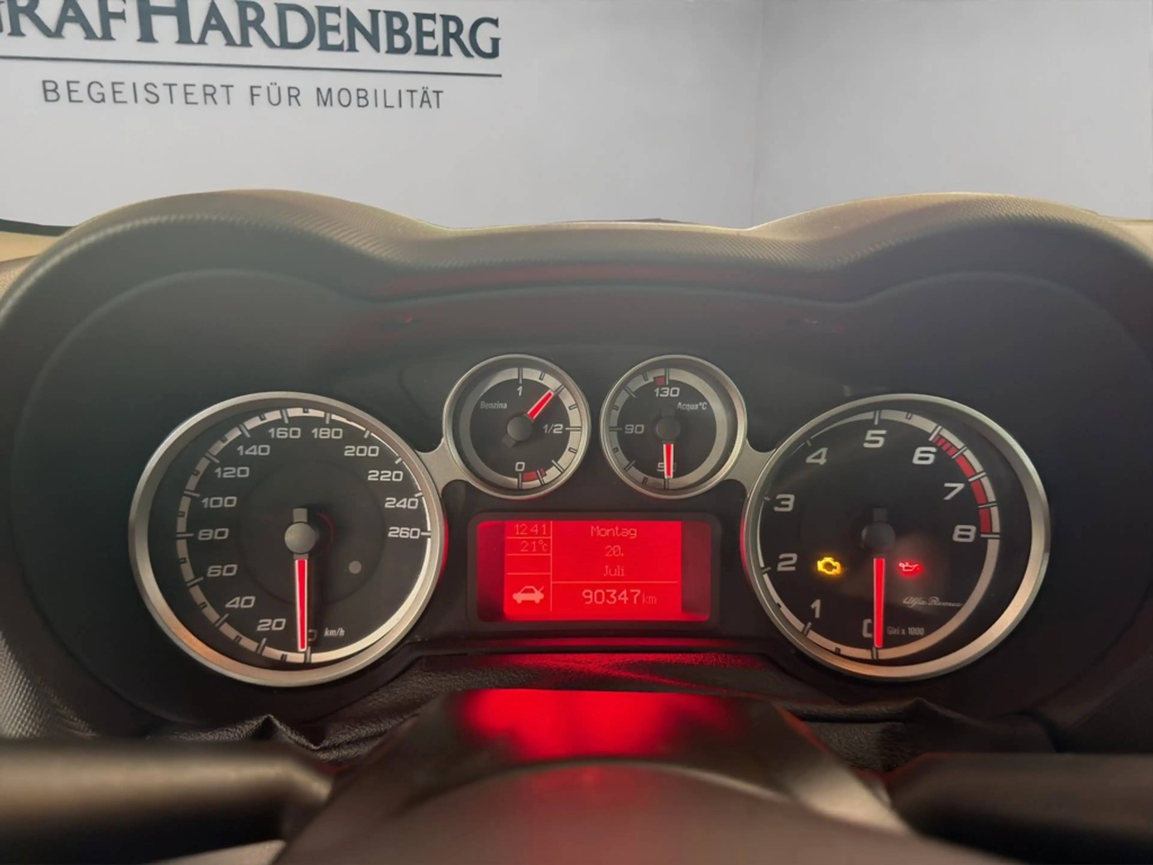 Alfa Romeo MiTo 1.4 PDC SzHzg Klima — photo 13