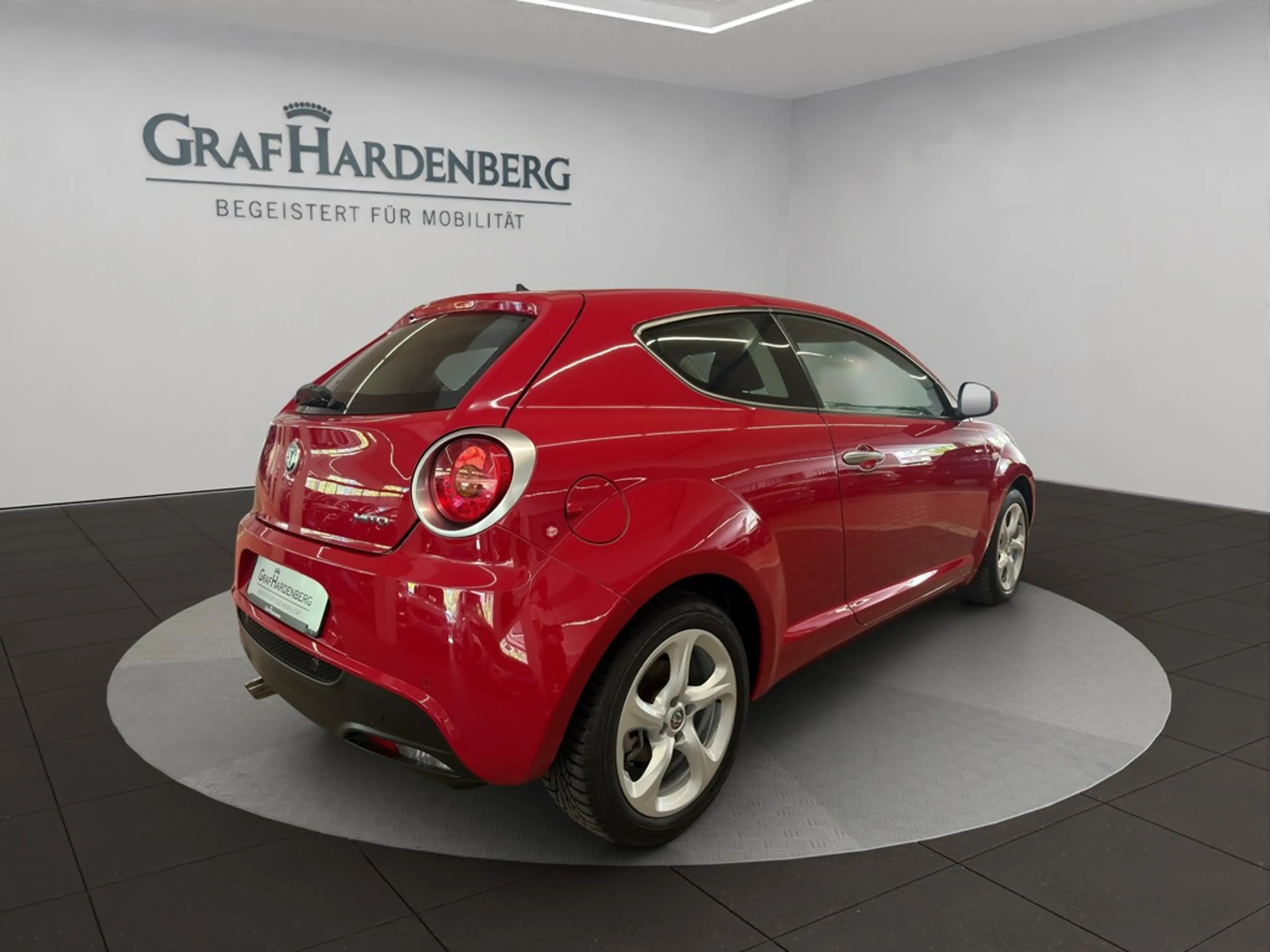 Alfa Romeo MiTo 1.4 PDC SzHzg Klima — photo 6