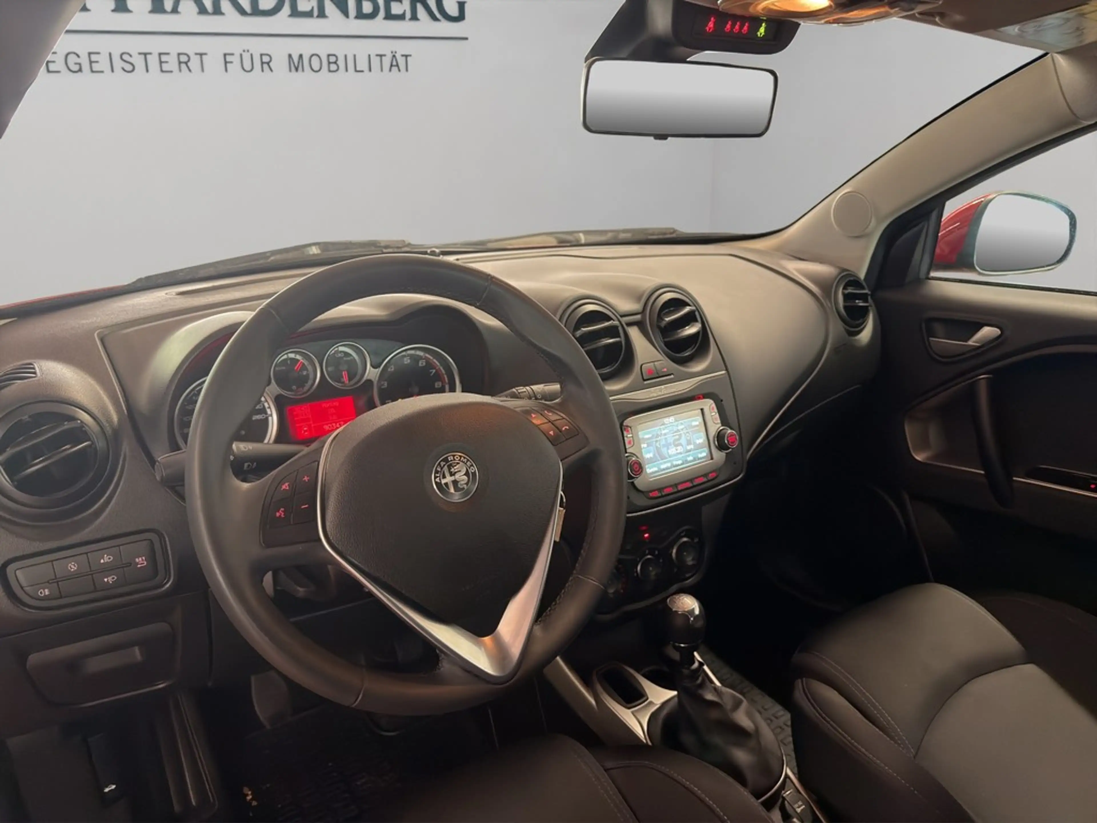 Alfa Romeo MiTo 1.4 PDC SzHzg Klima — photo 11