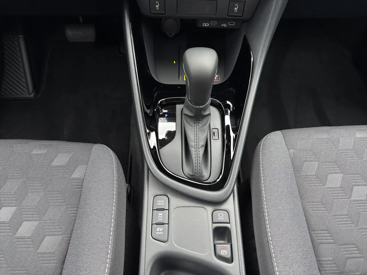 Toyota Yaris 1.5 Hybrid Teamplayer LED, ACC, KAM, KLIMA 15