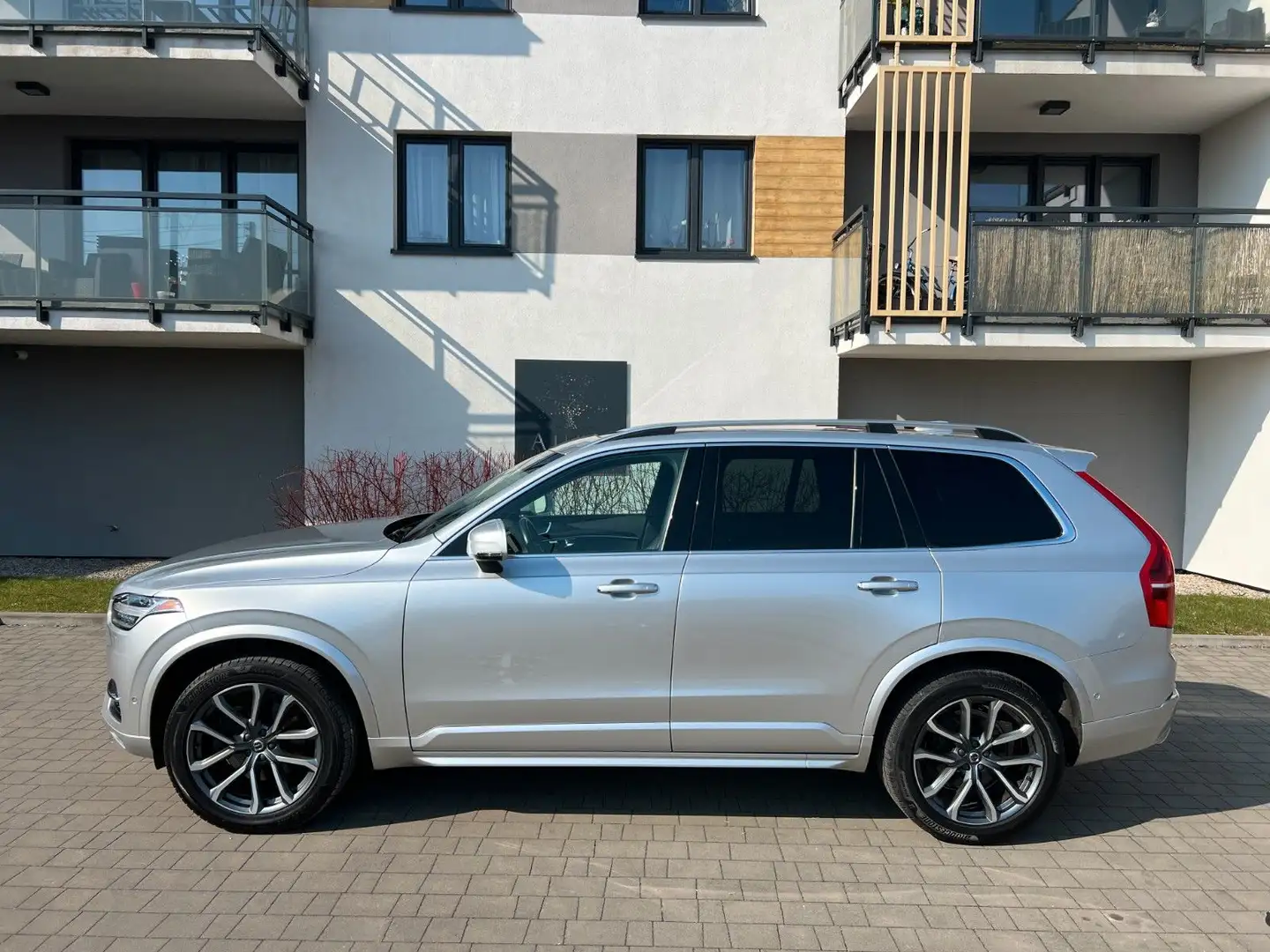 Volvo XC90 XC90 Momentum AWD*TÜV+INSP.NEU*7-SITZER* Silber - 2
