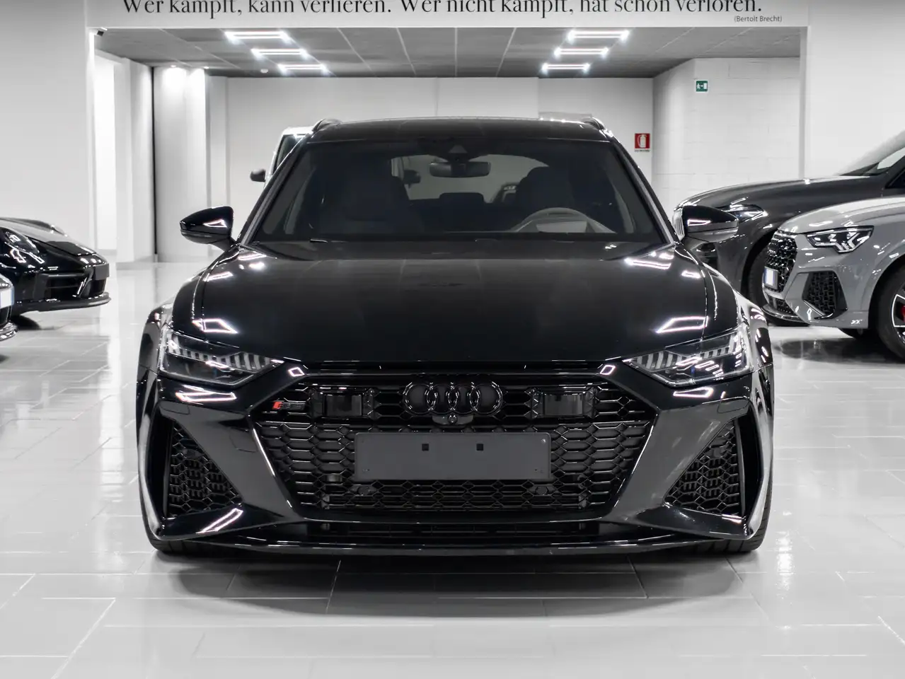 Audi RS6 PERFORMANCE V-MAX 305 DRC CERAMIC-BRAKES TETTO B&O HUD 5YEAR WARRANTY, миниатюра 4