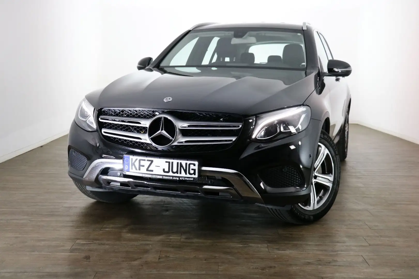 Mercedes-Benz GLC 220 d 4Matic *LED*AHK*NAVI* Schwarz - 1