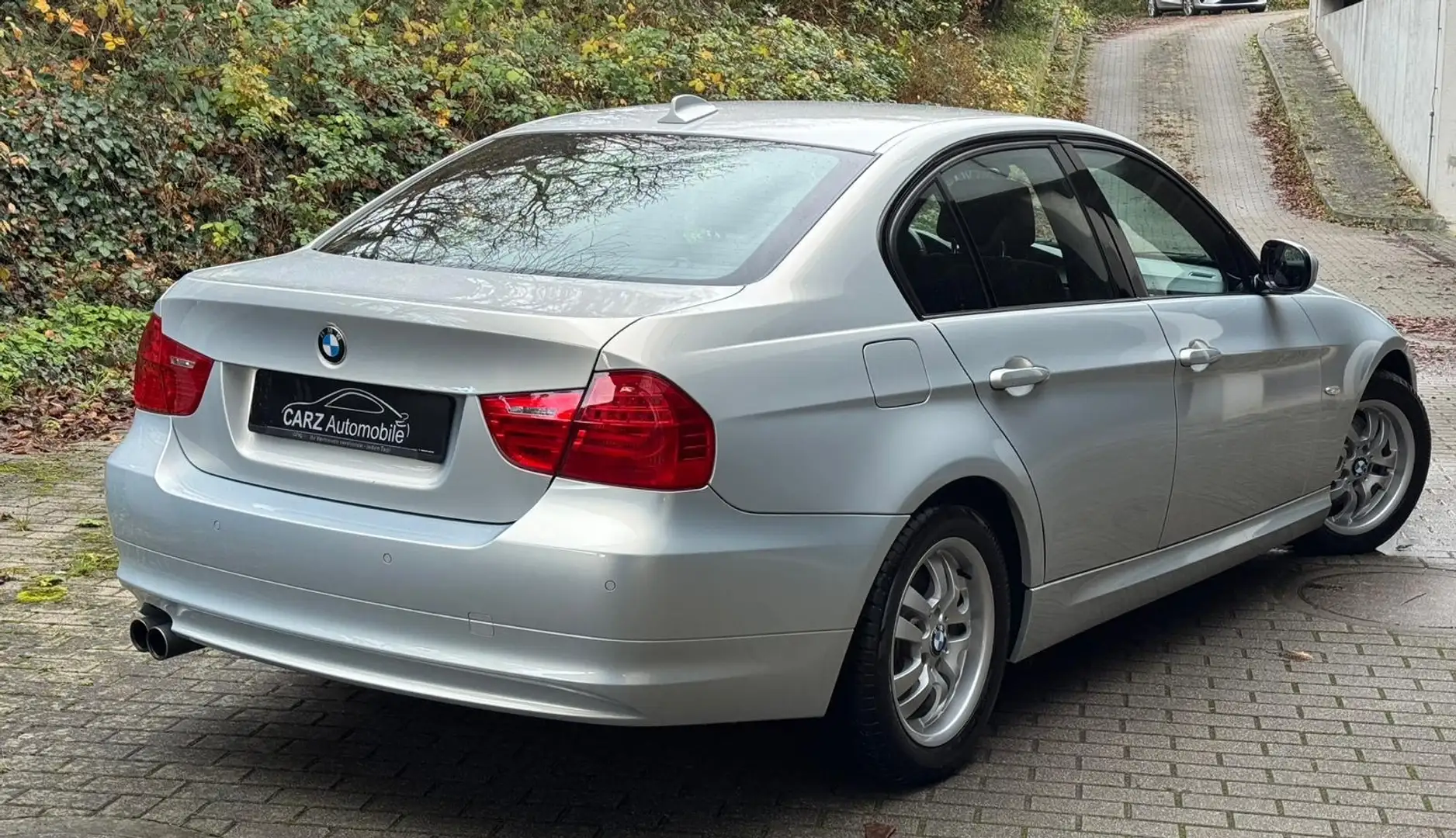 BMW 325 325i ** 1. Hand ** Automatik ** Argent - 2