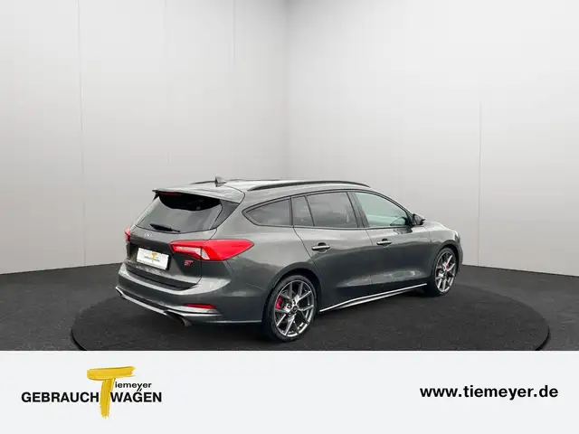 Ford Focus view 5