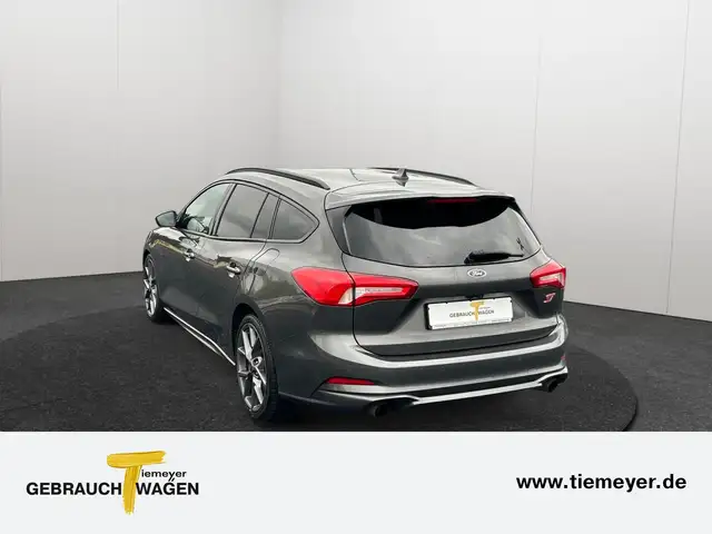 Ford Focus view 7