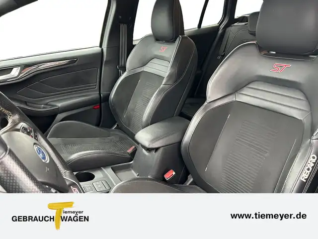 Ford Focus view 10