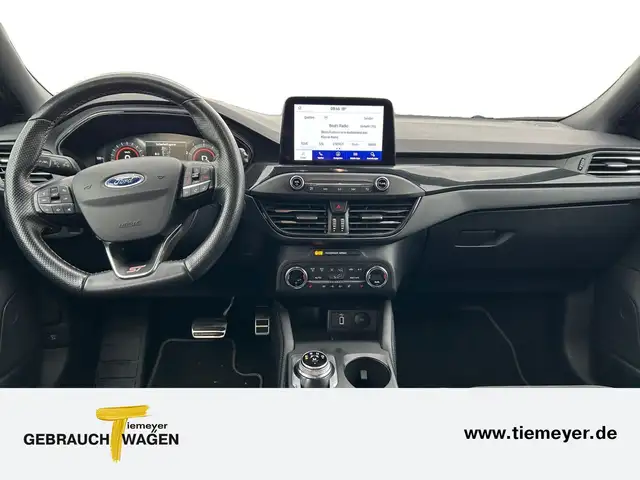Ford Focus view 12