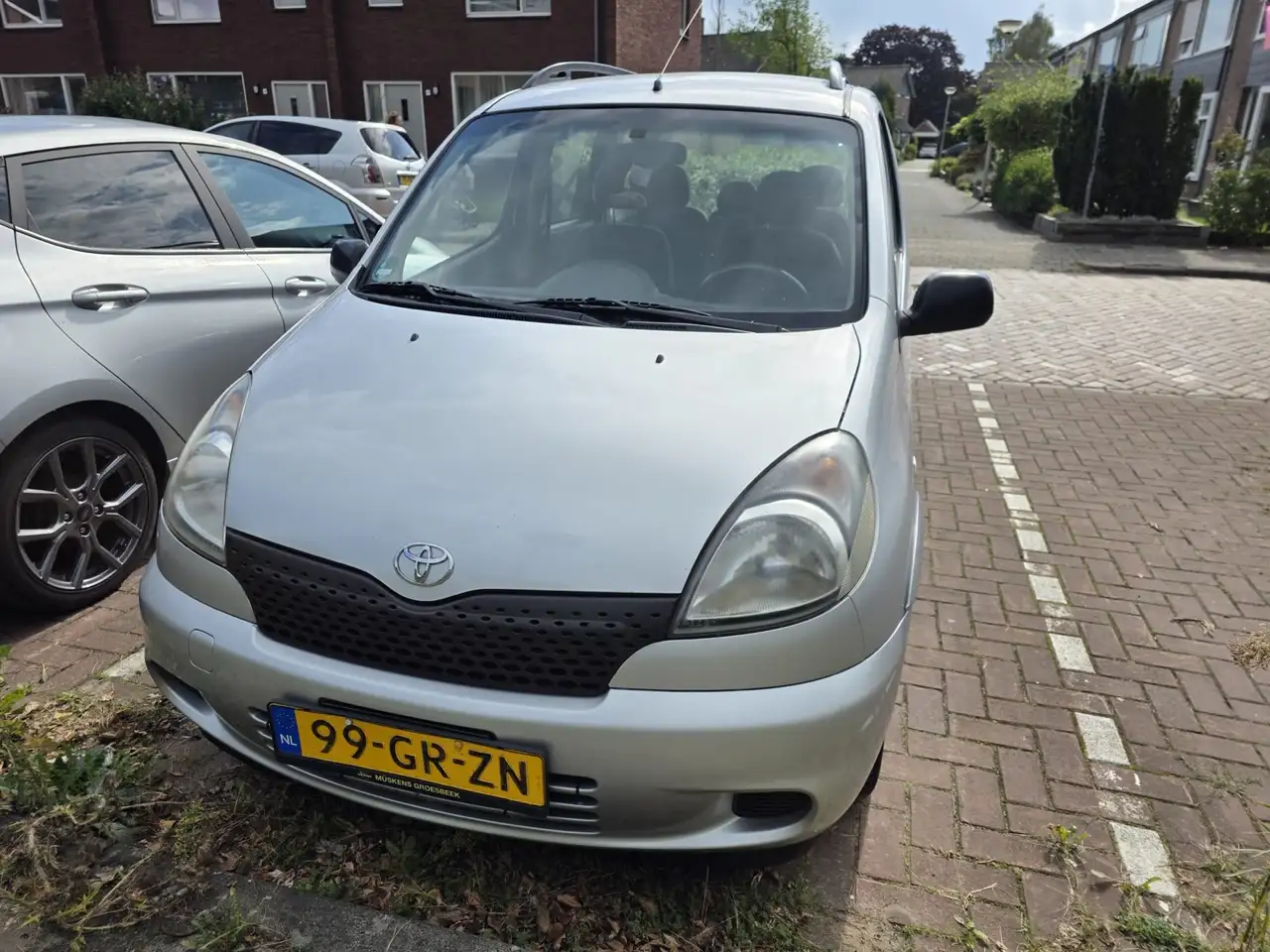Toyota Yaris 1.3-16V VVT-i Luna, foto 1