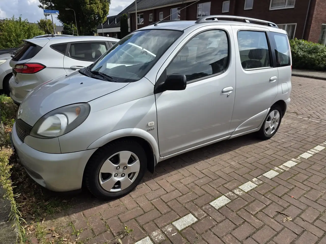 Toyota Yaris 1.3-16V VVT-i Luna, foto 2