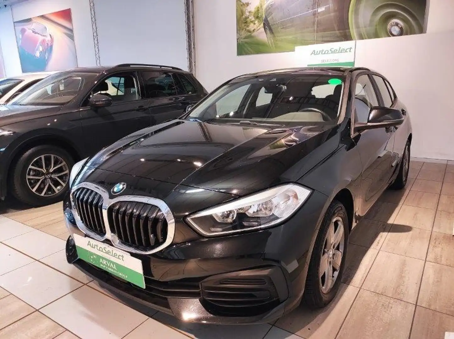 BMW 118 - 118i 5p. Business Advantage Schwarz - 2
