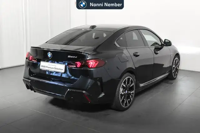 BMW 2 Series view 3