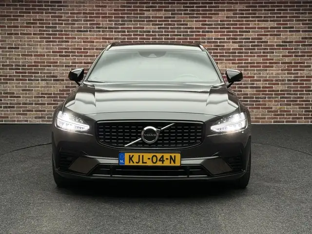 Volvo V90 view 7