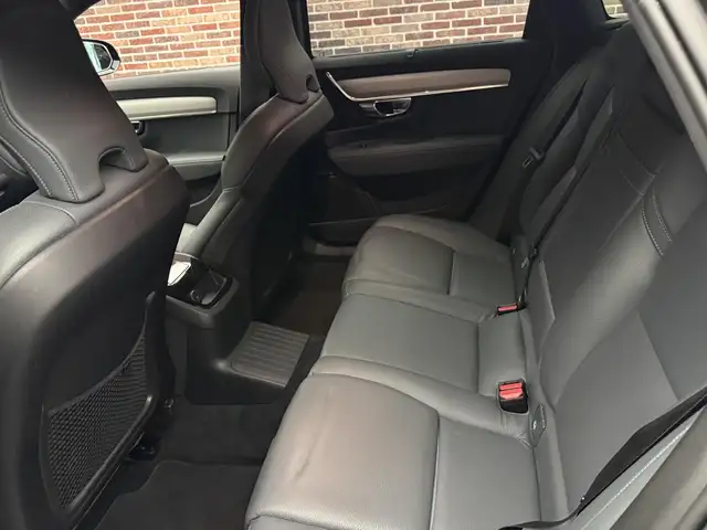 Volvo V90 view 11
