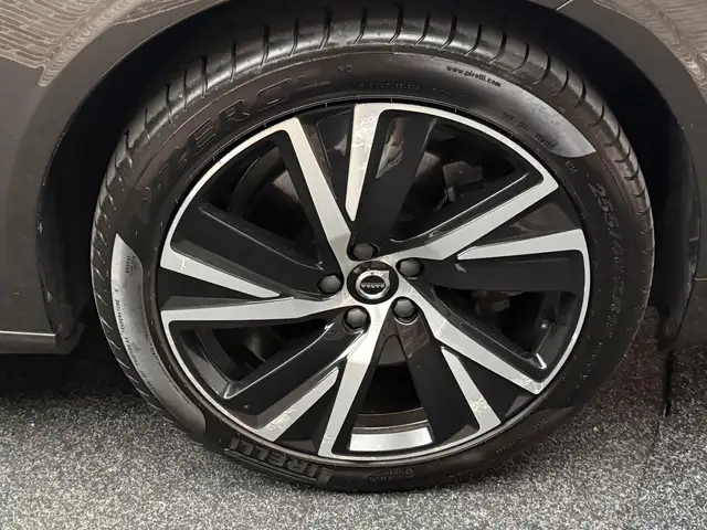 Volvo V90 view 14