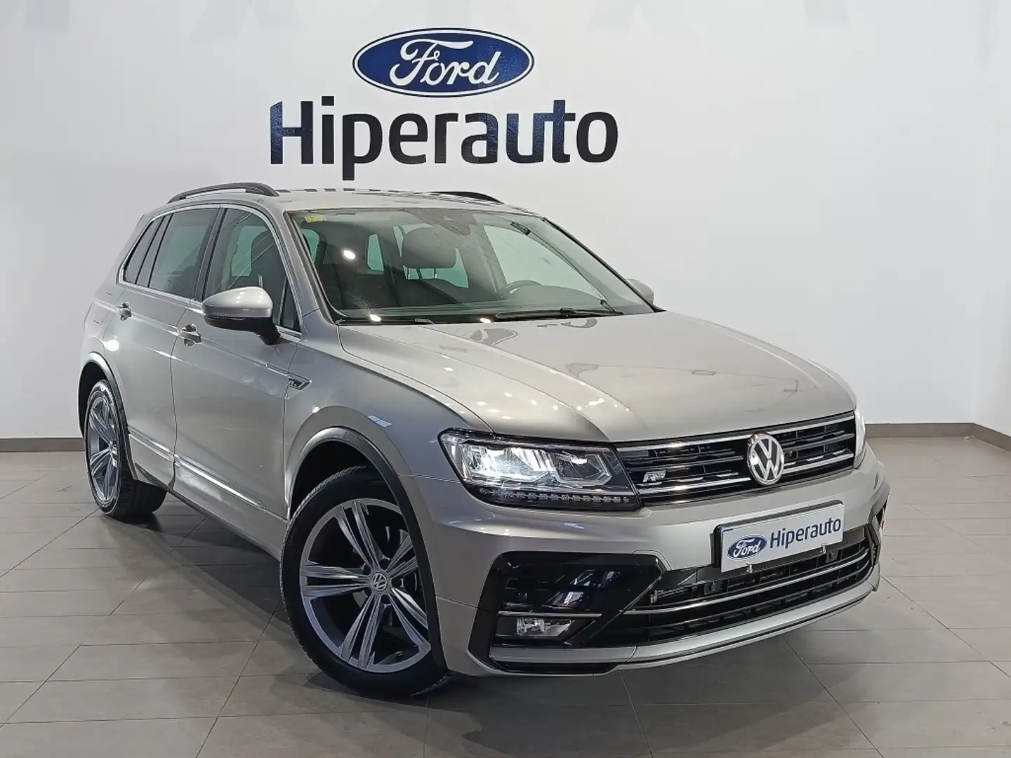 Volkswagen Tiguan 2.0TDI R-Line DSG 110kW Gris - 1