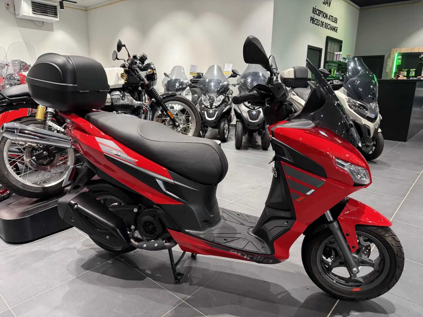 Aprilia SXR 50 Rouge - 2