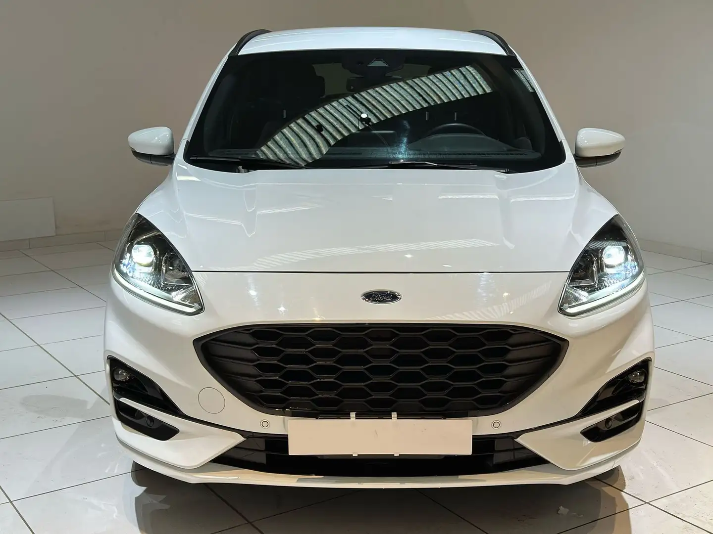 Ford Kuga 1.5 EcoBoost 150 CV 2WD ST-Line Weiß - 2