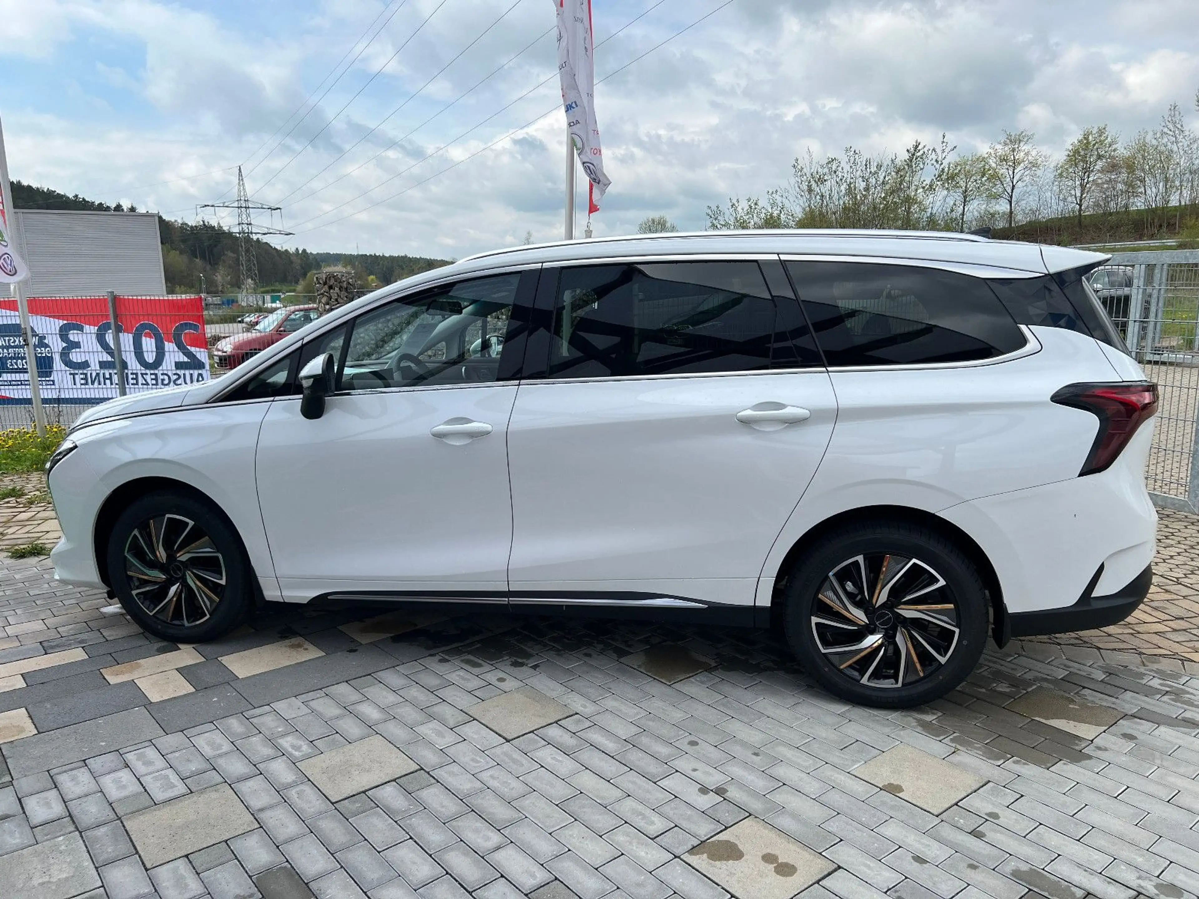 DFM Forthing 4 U-Tour inkl. Autogasanlage (LPG) — photo 9