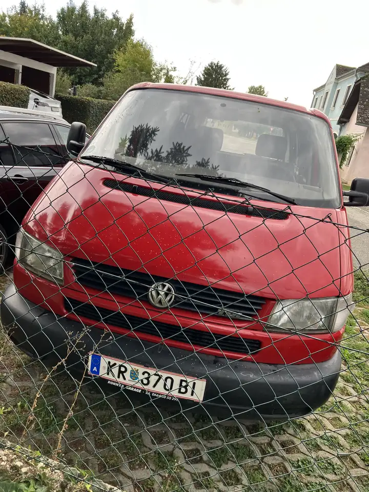 Volkswagen T4 Caravelle 3-3-3 2,5 tdi, foto 1