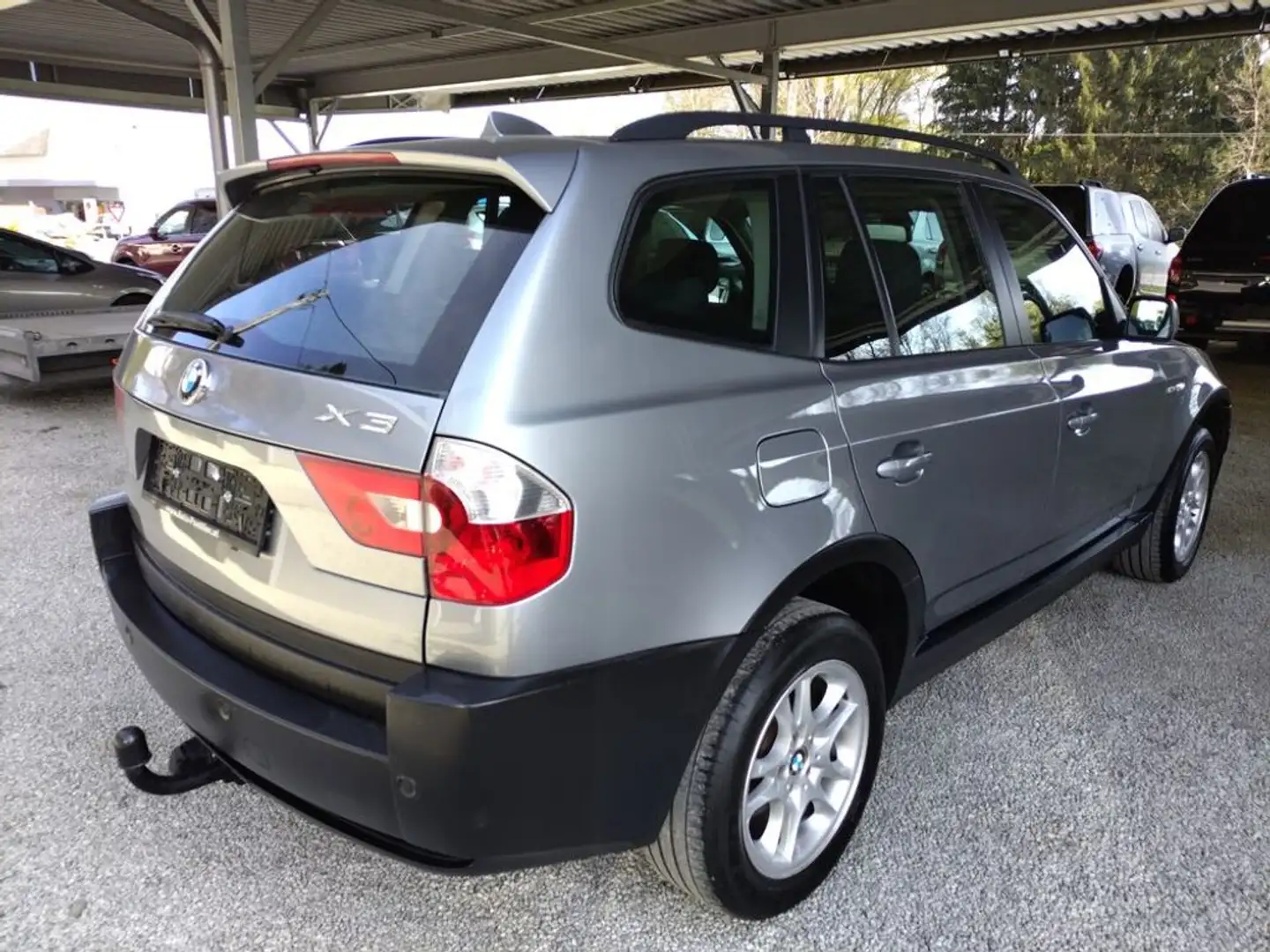 BMW X3 2.0d 4x4 !Xenon/PDC! ! Serviceheft /2.Besitz! Silber - 2