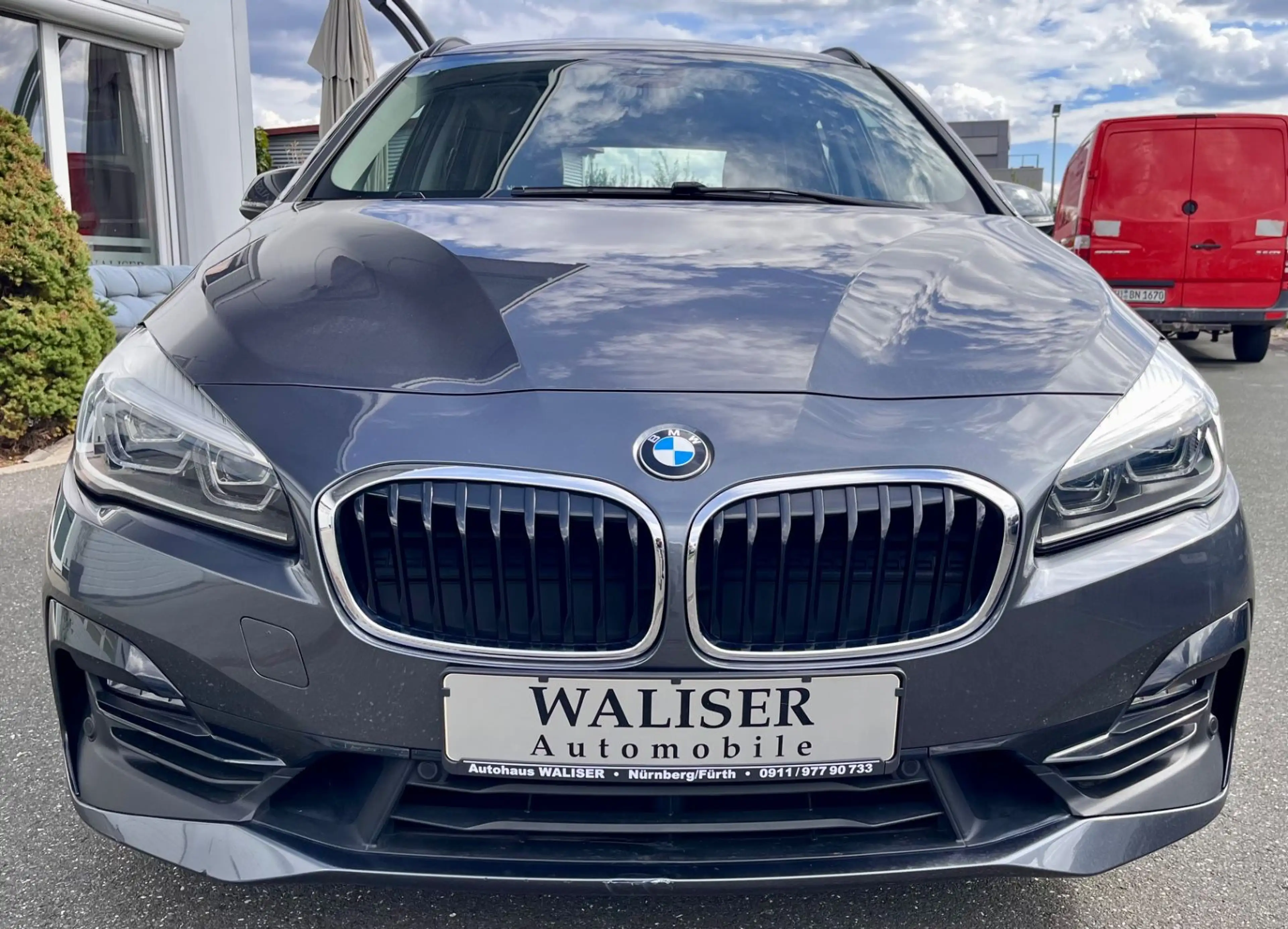 BMW 220 i Active Tourer Sport Line Aut.|Panorama|Navi — photo 2