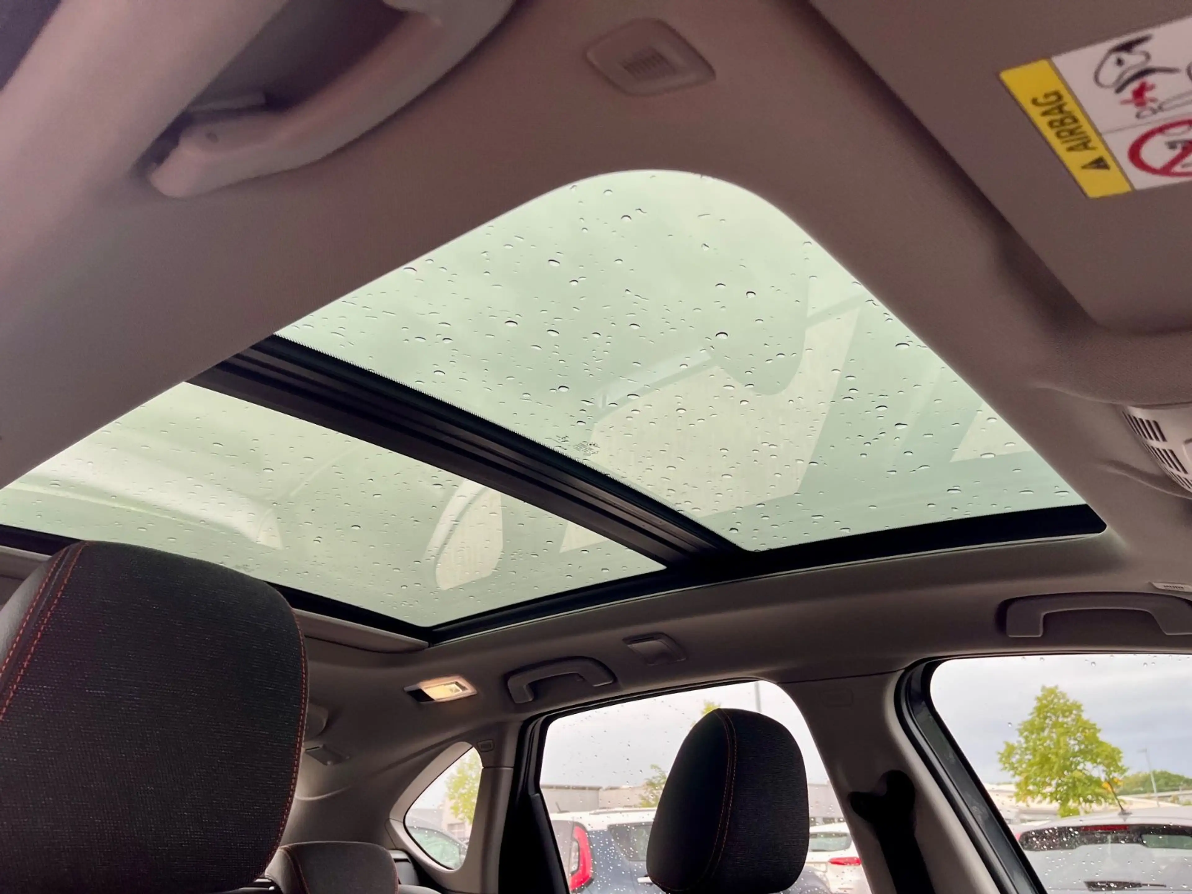 BMW 220 i Active Tourer Sport Line Aut.|Panorama|Navi — photo 15