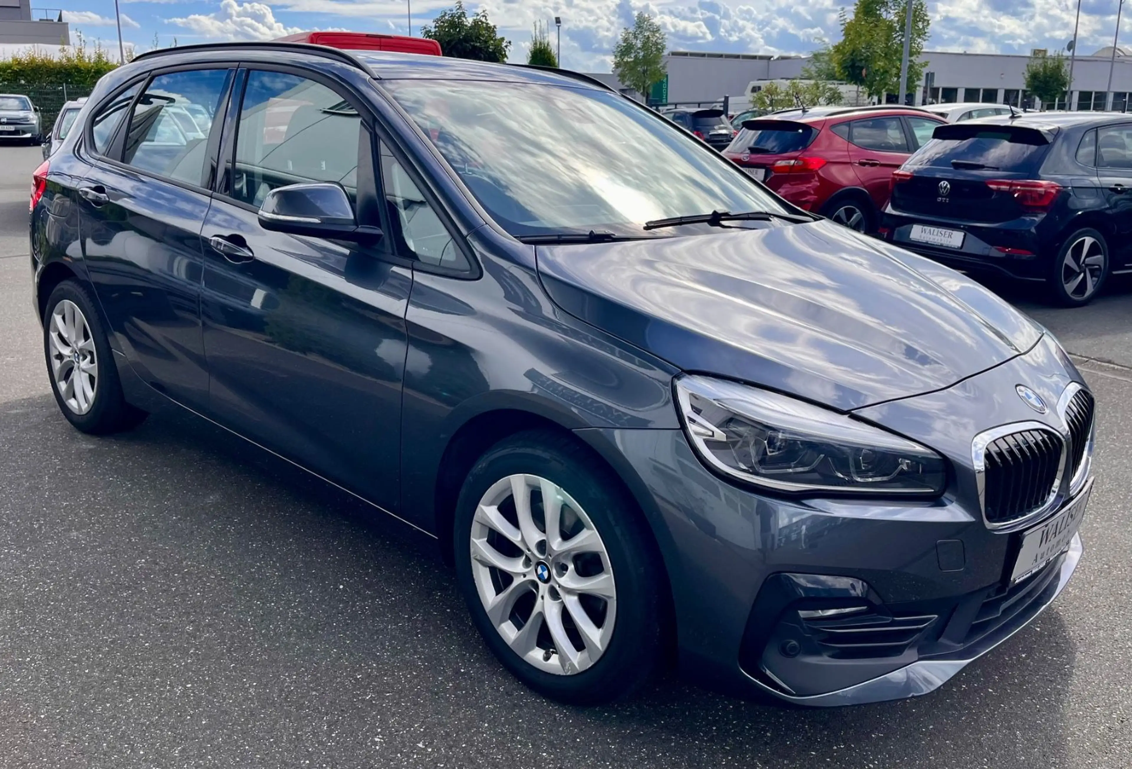 BMW 220 i Active Tourer Sport Line Aut.|Panorama|Navi — photo 3