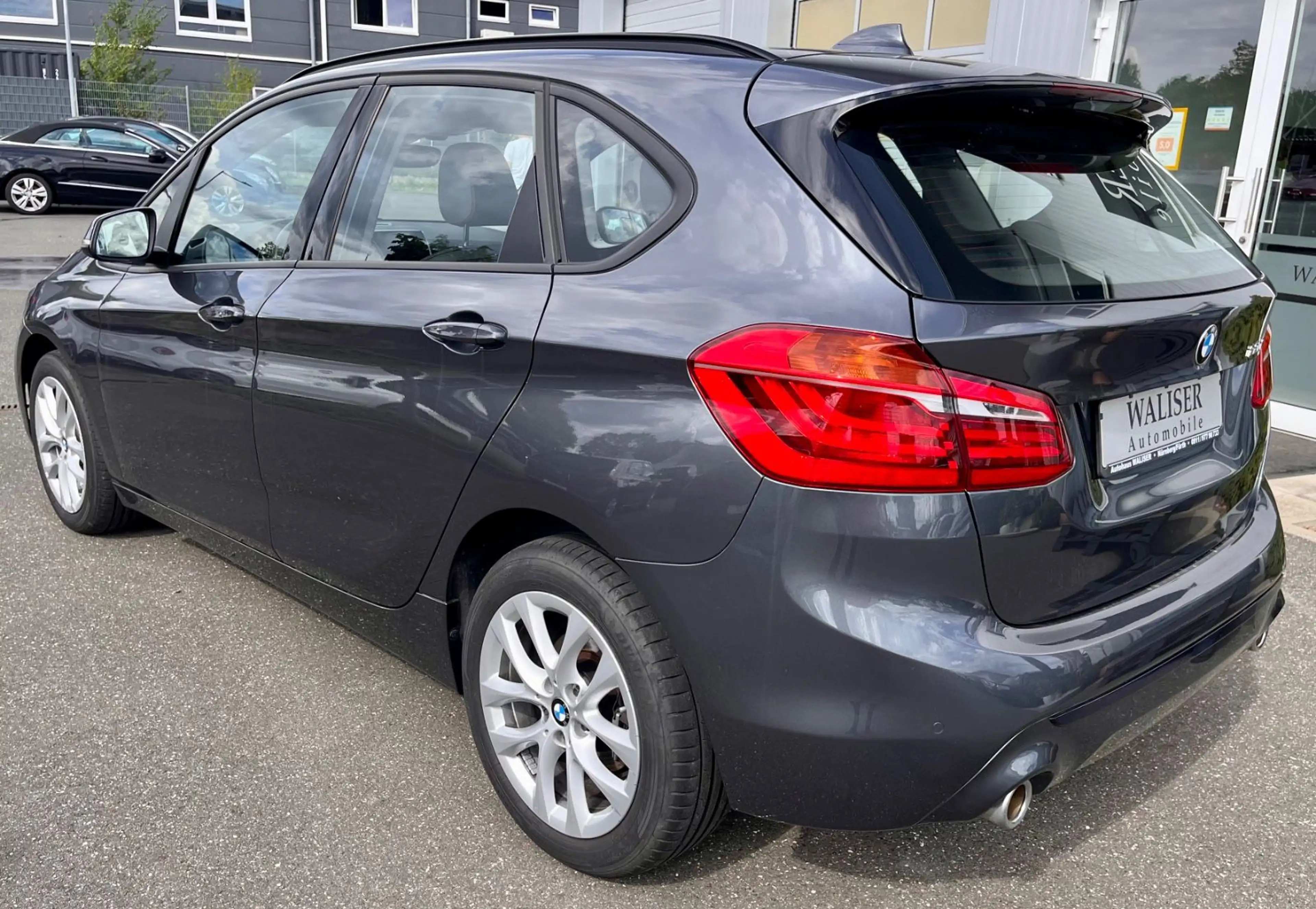 BMW 220 i Active Tourer Sport Line Aut.|Panorama|Navi — photo 7