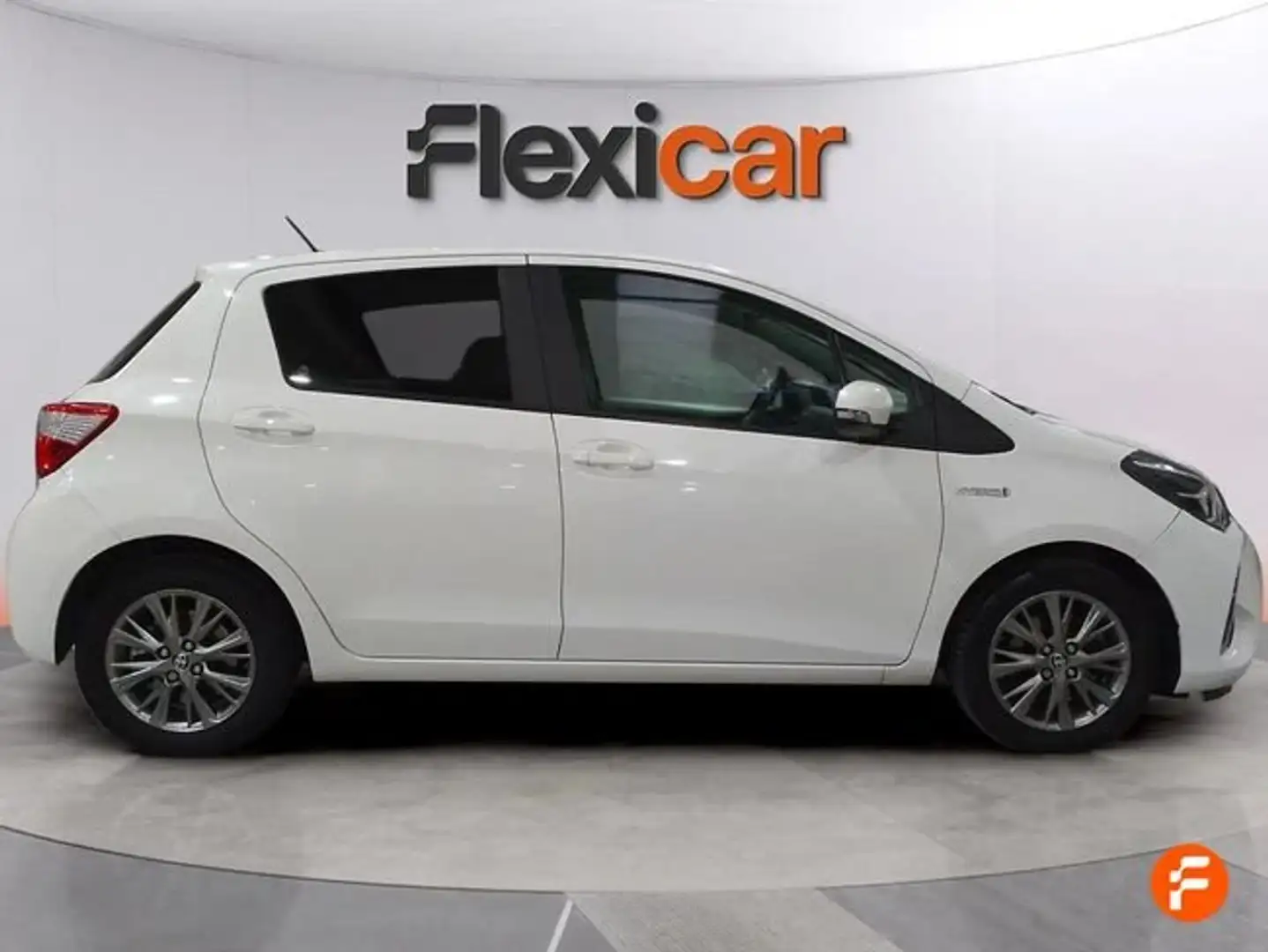 Toyota Yaris Hybrid 1.5 Active Blanco - 2