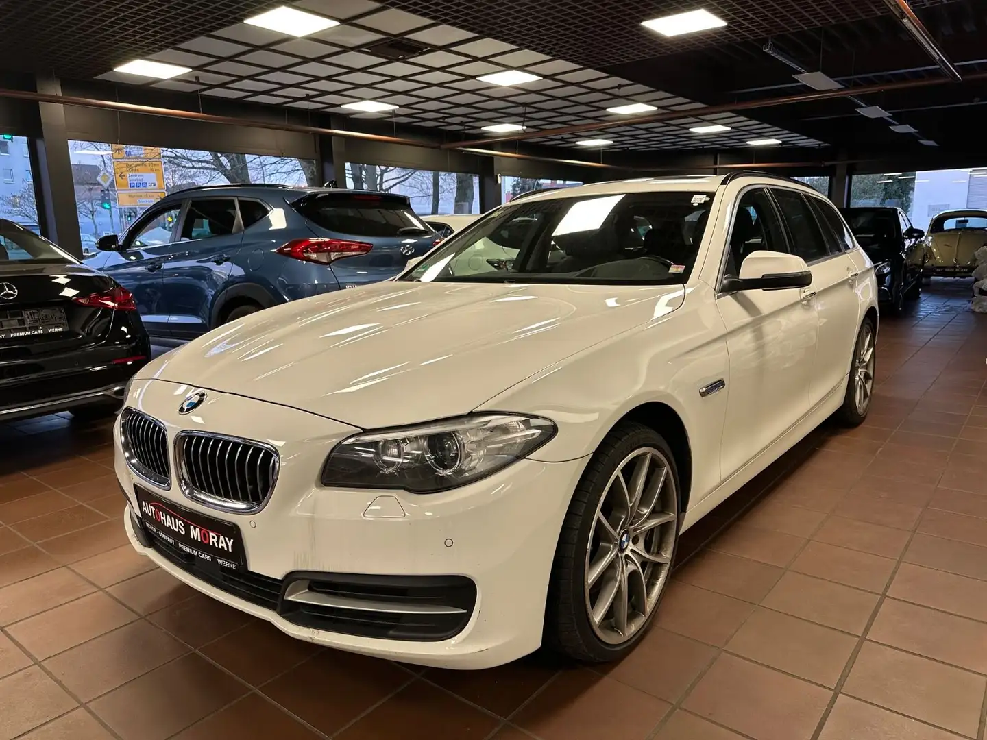 BMW 535 d xDrive T., Pano., Leder, Head-up, Kamera Blanc - 1