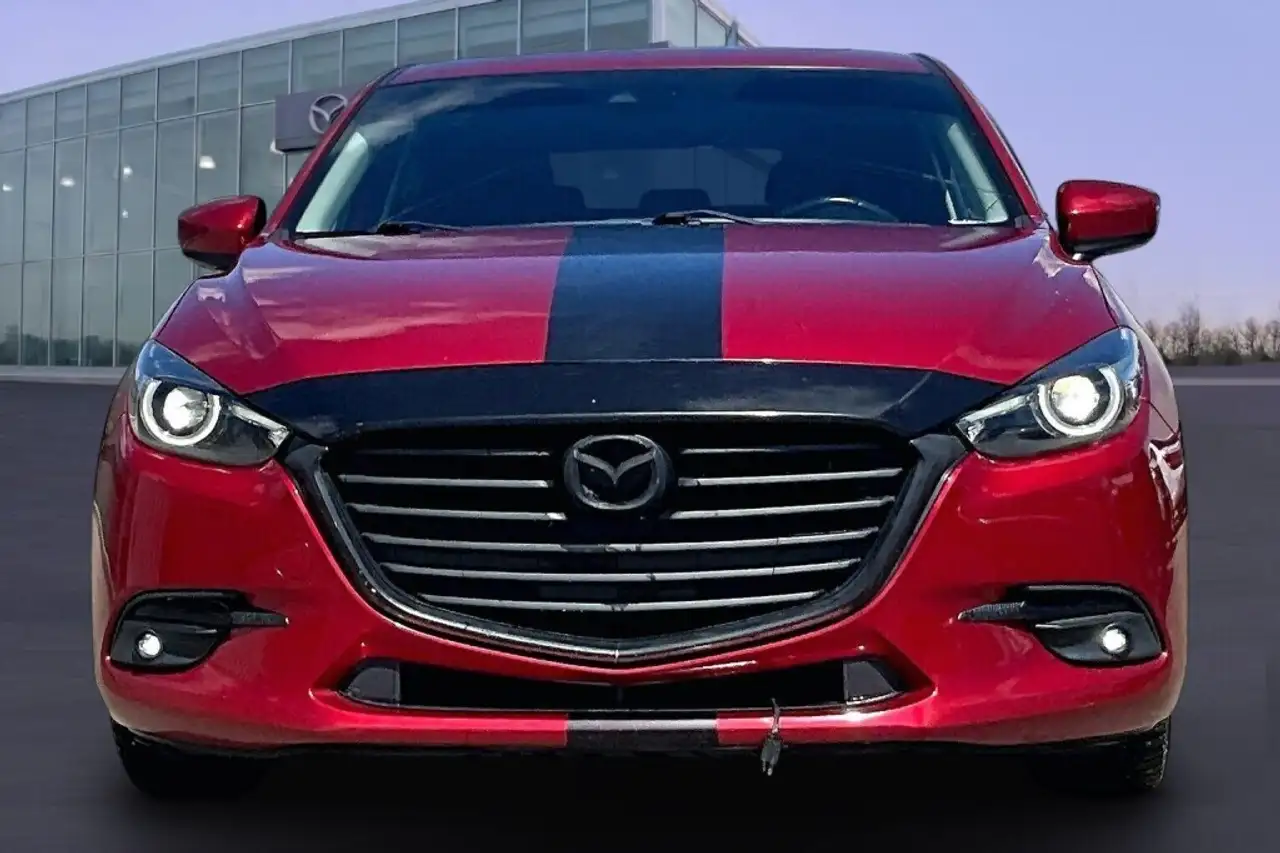 Mazda 3 снимка Mazda 3