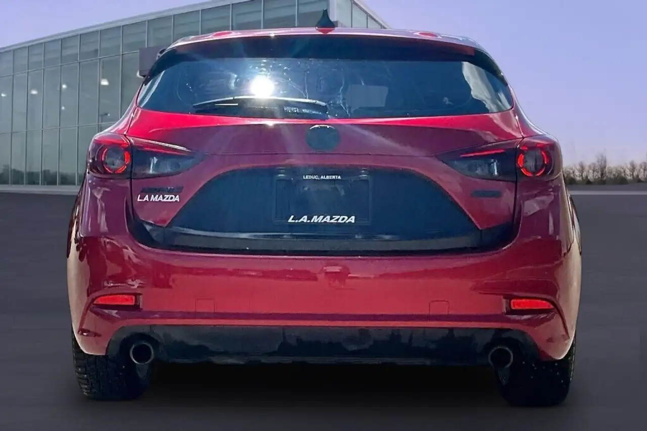 Mazda 3 снимка Mazda 3