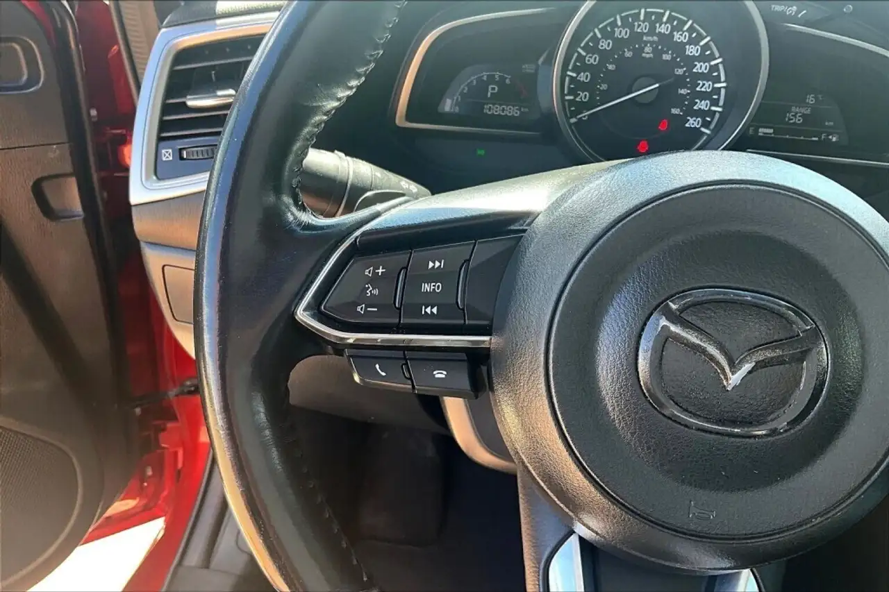 Mazda 3 снимка Mazda 3