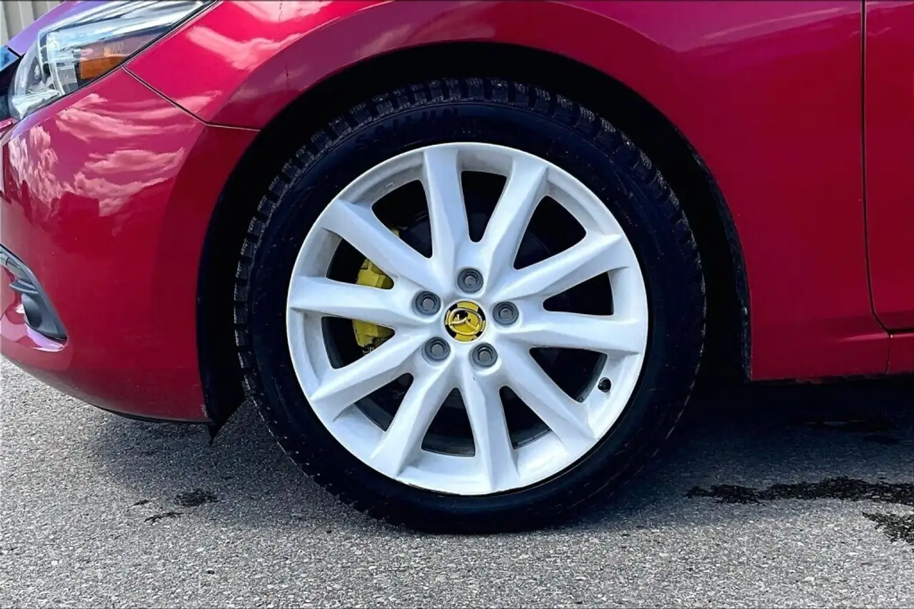 Mazda 3 снимка Mazda 3