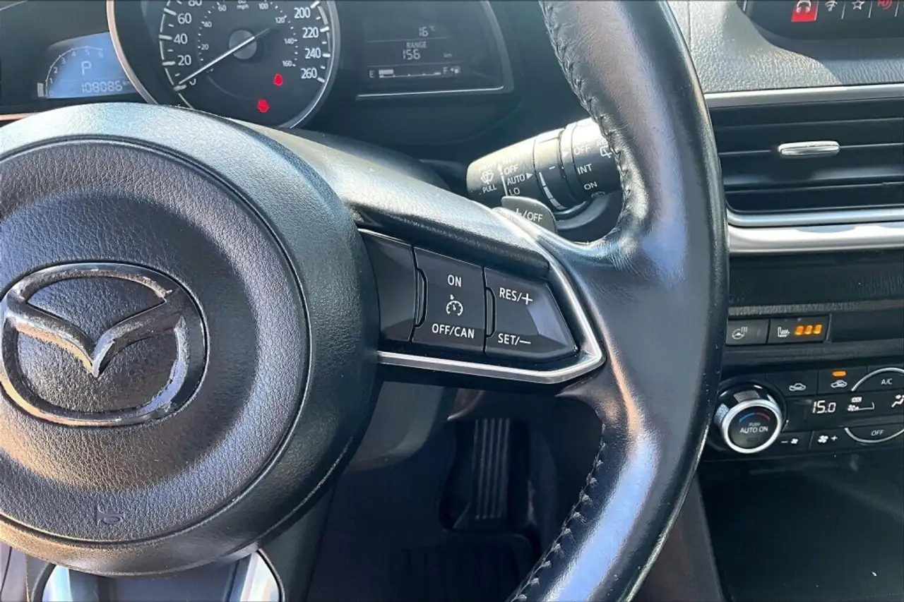 Mazda 3 снимка Mazda 3