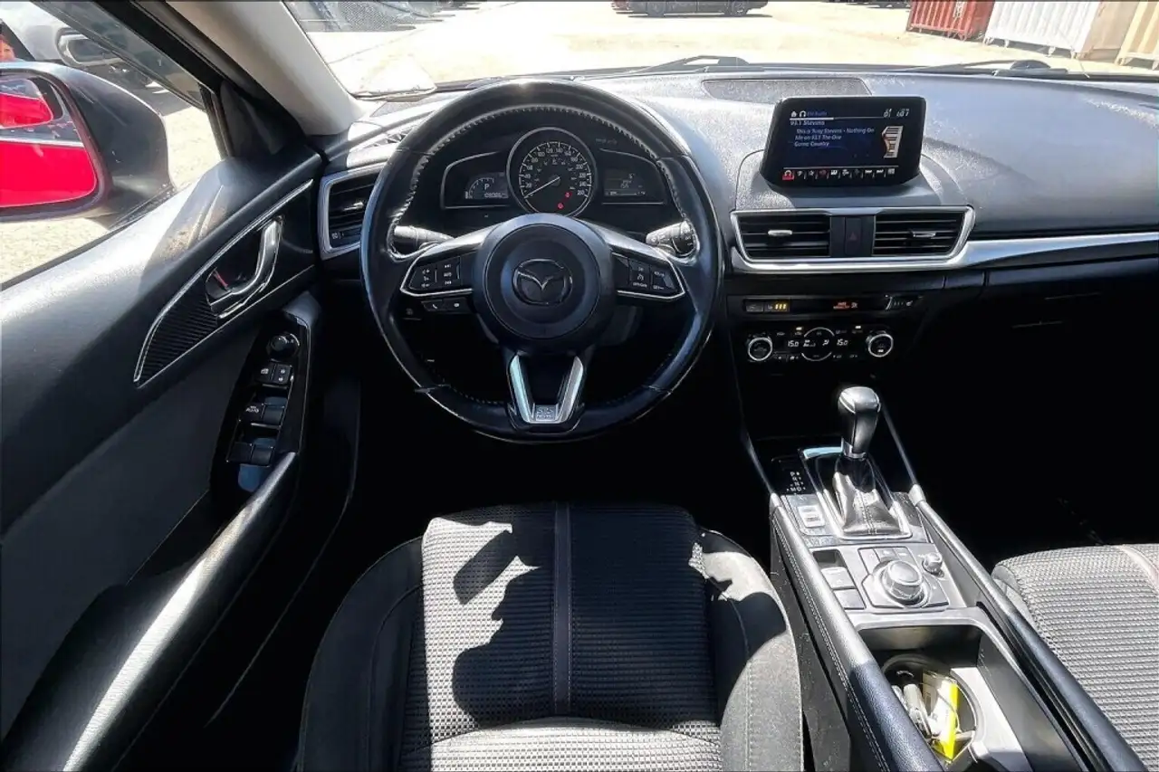 Mazda 3 снимка Mazda 3