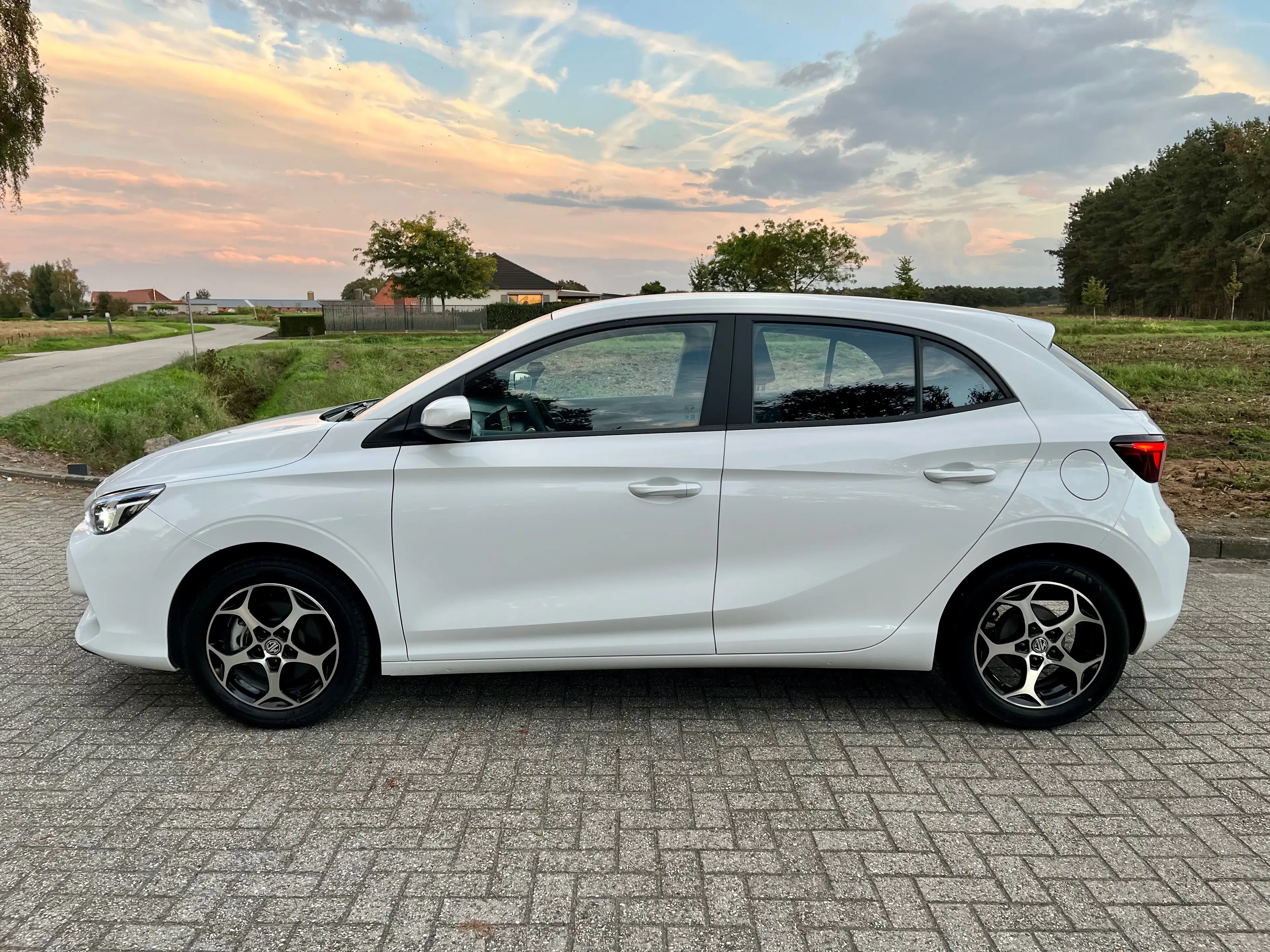 MG MG3 COMFORT 1.5i BENZINE 2025 12000KM FABRIEKSGARANTIE!! — photo 2