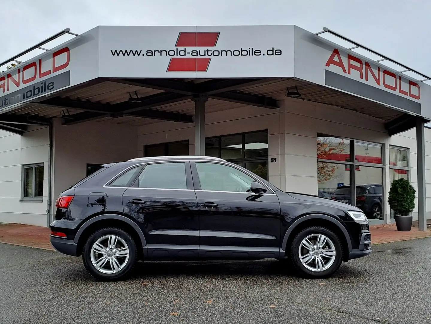 Audi Q3 1.4 TFSI ultra design (1. Hand, LED) Noir - 2