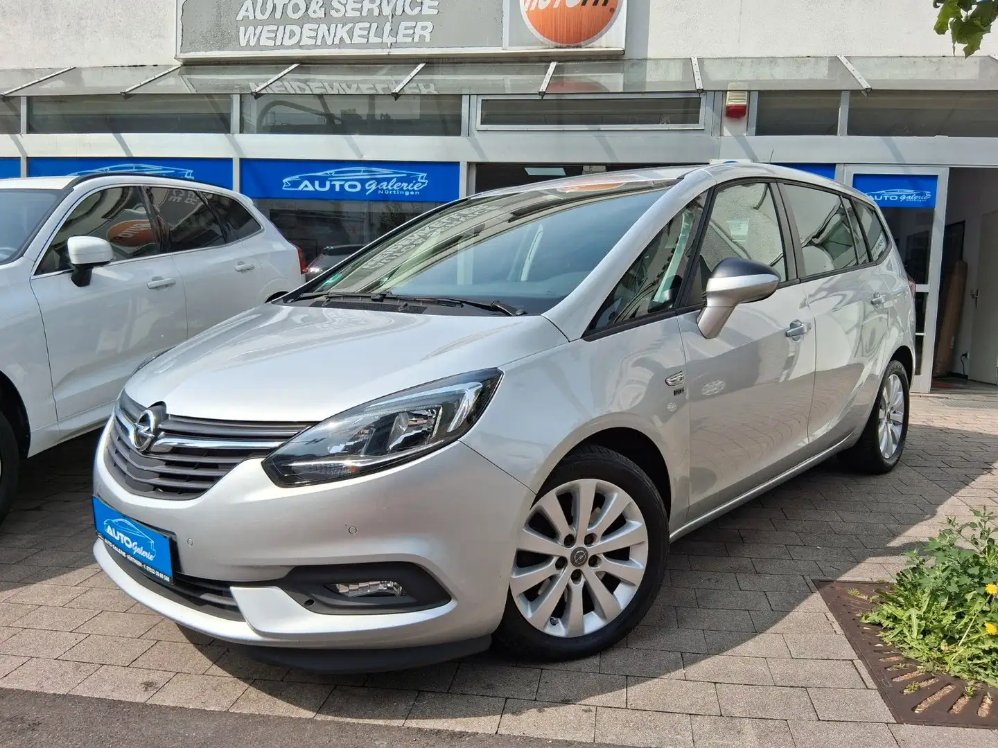 Opel Zafira Tourer Zafira C 120 Jahre /Kamera/Sitzhz/Lenkradhz/Temp Stříbrná - 1