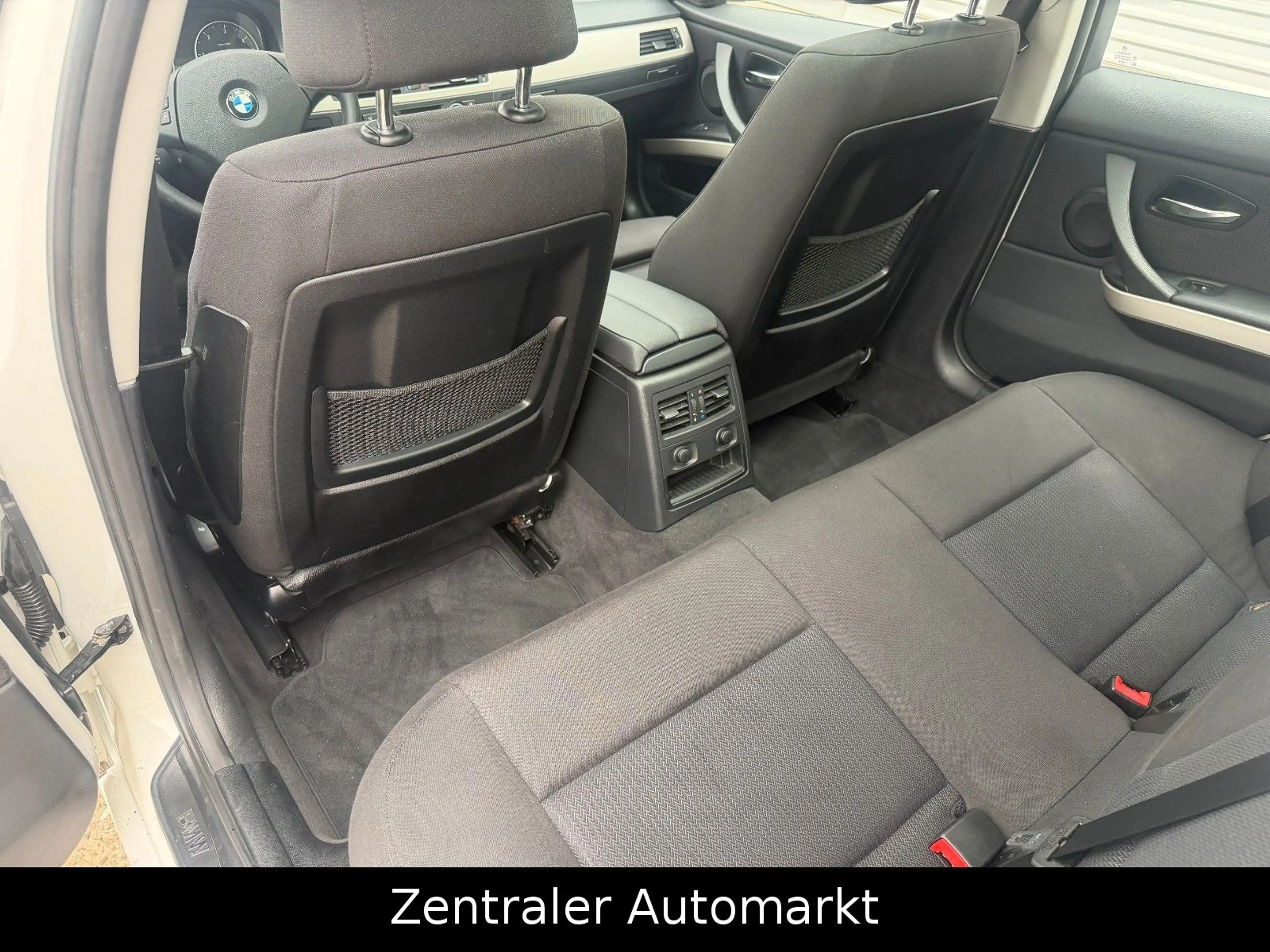 BMW 320 d  Touring/Xenon/Navi/Panorama/PDC — photo 14