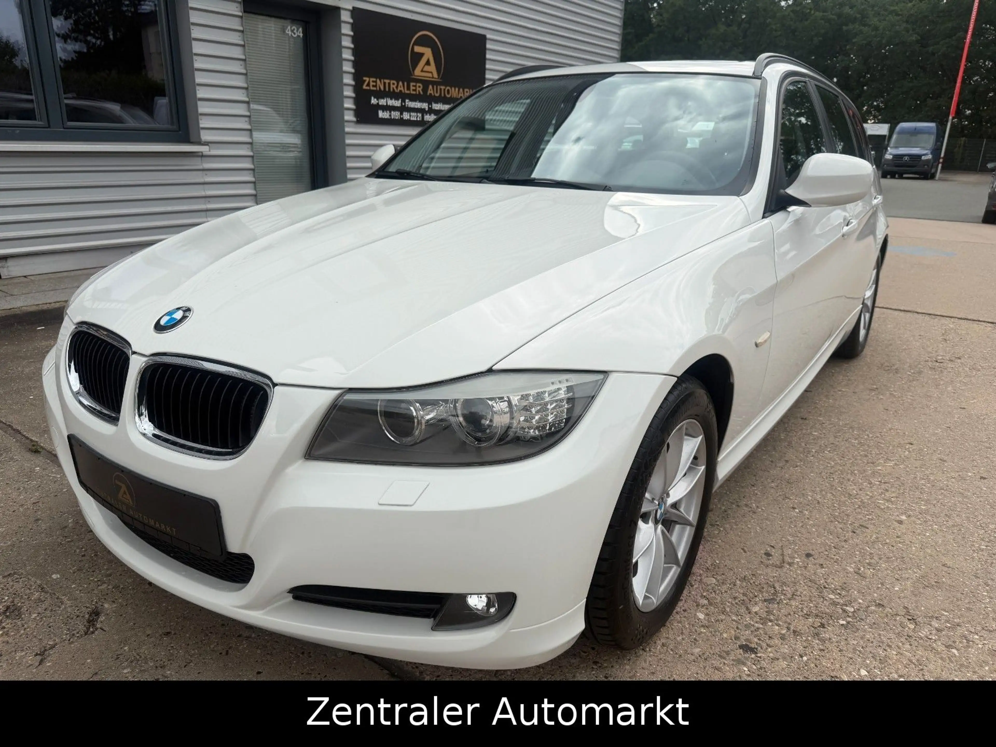 BMW 320 d  Touring/Xenon/Navi/Panorama/PDC
