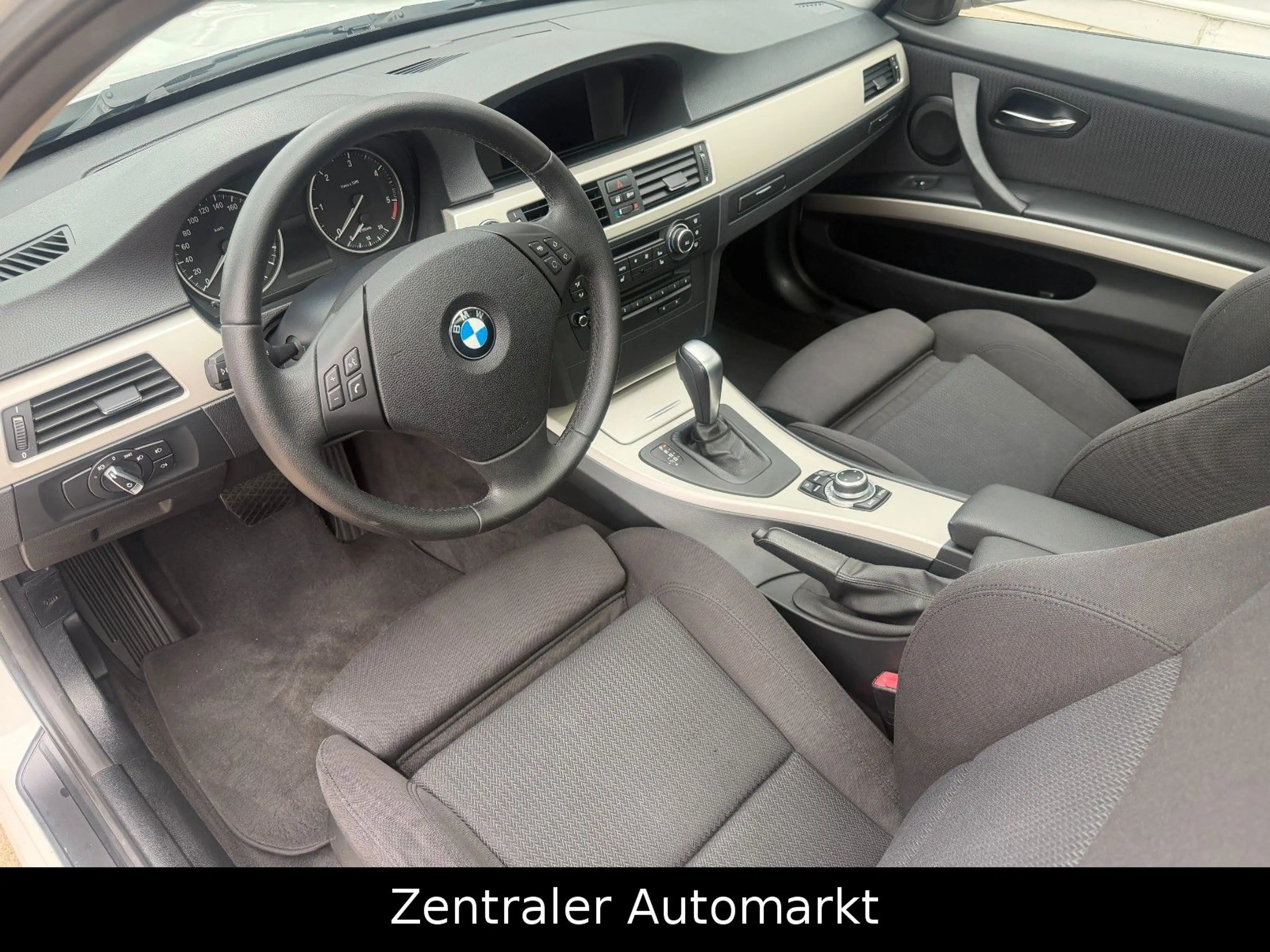 BMW 320 d  Touring/Xenon/Navi/Panorama/PDC — photo 9
