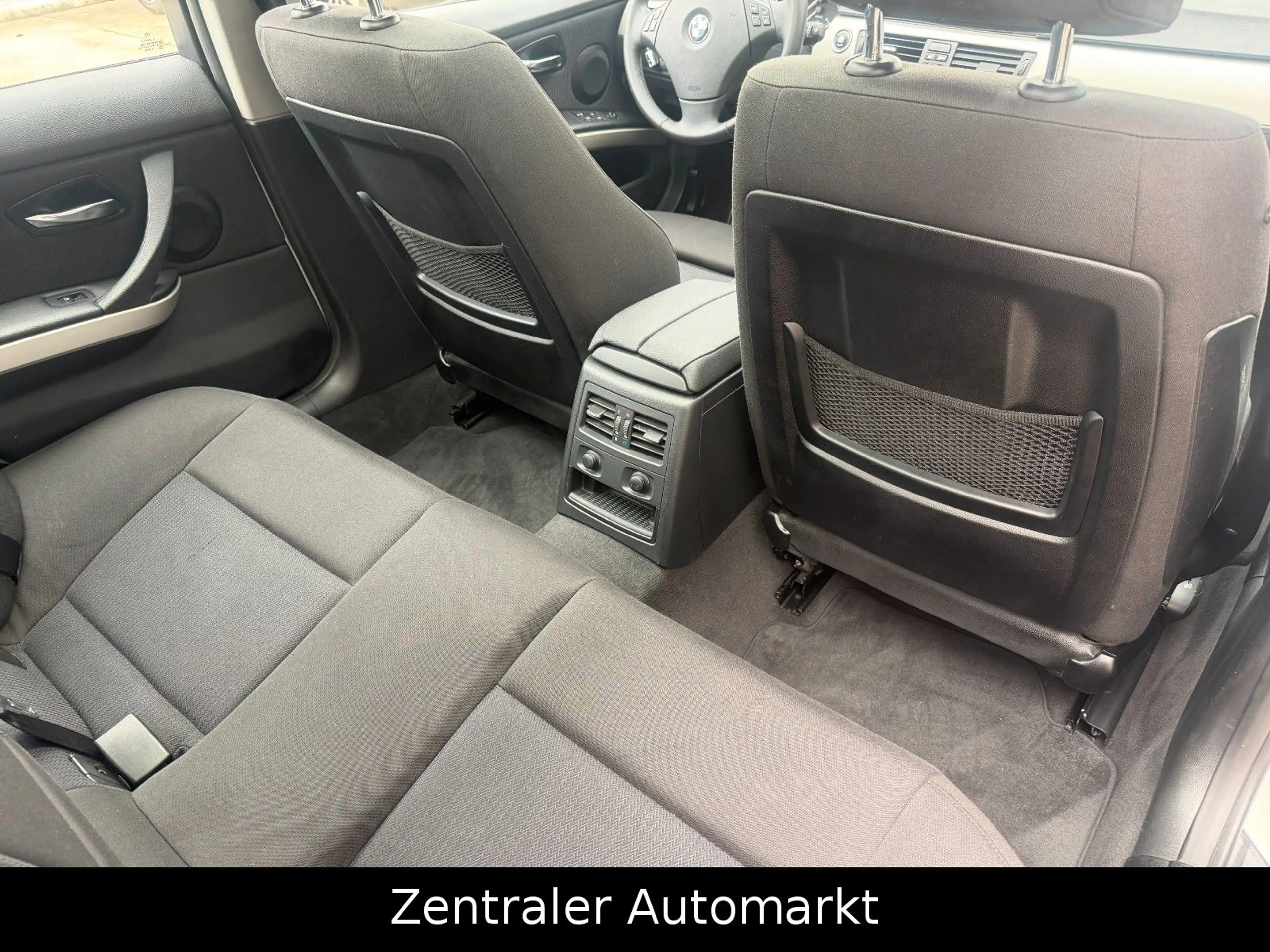 BMW 320 d  Touring/Xenon/Navi/Panorama/PDC — photo 15
