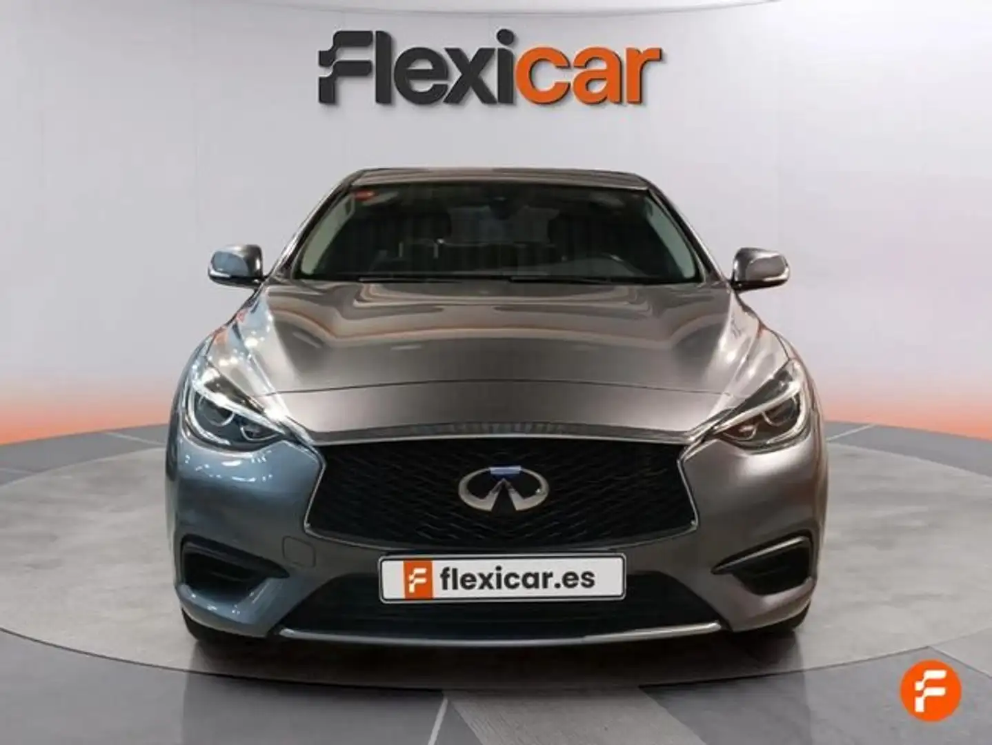 Infiniti Q30 1.5d Premium Tech Gris - 2